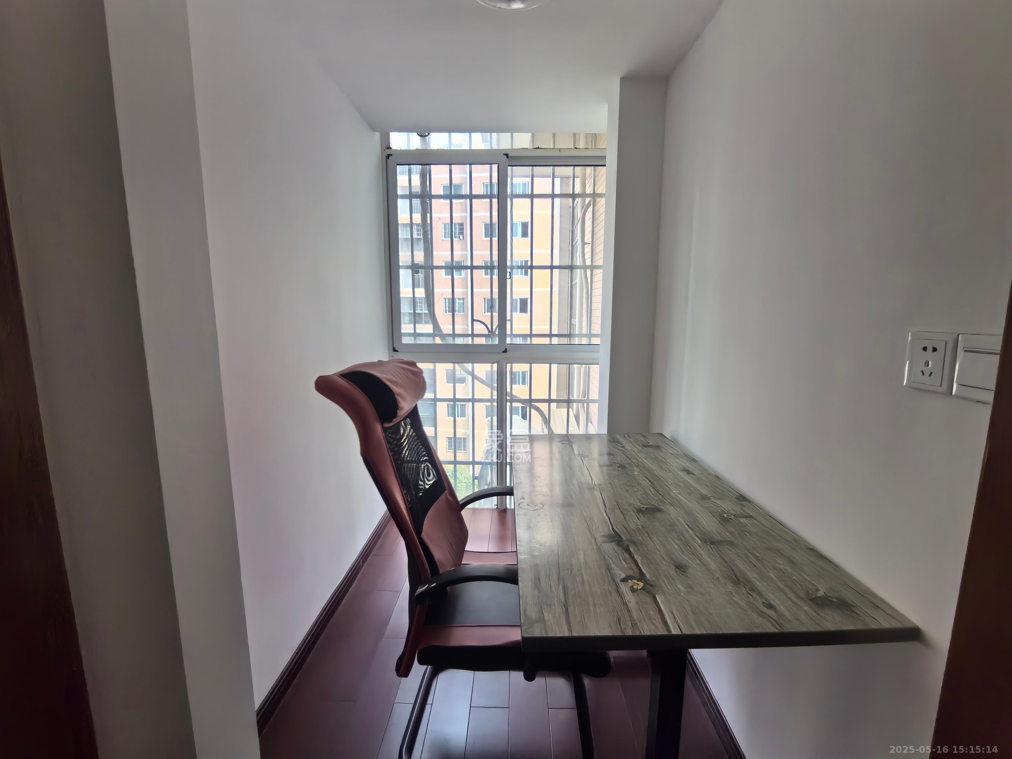 南郡雅园 2室2厅1卫 1400.0元/月 南郡雅园 2室2厅1卫 1400.0元/月室内图