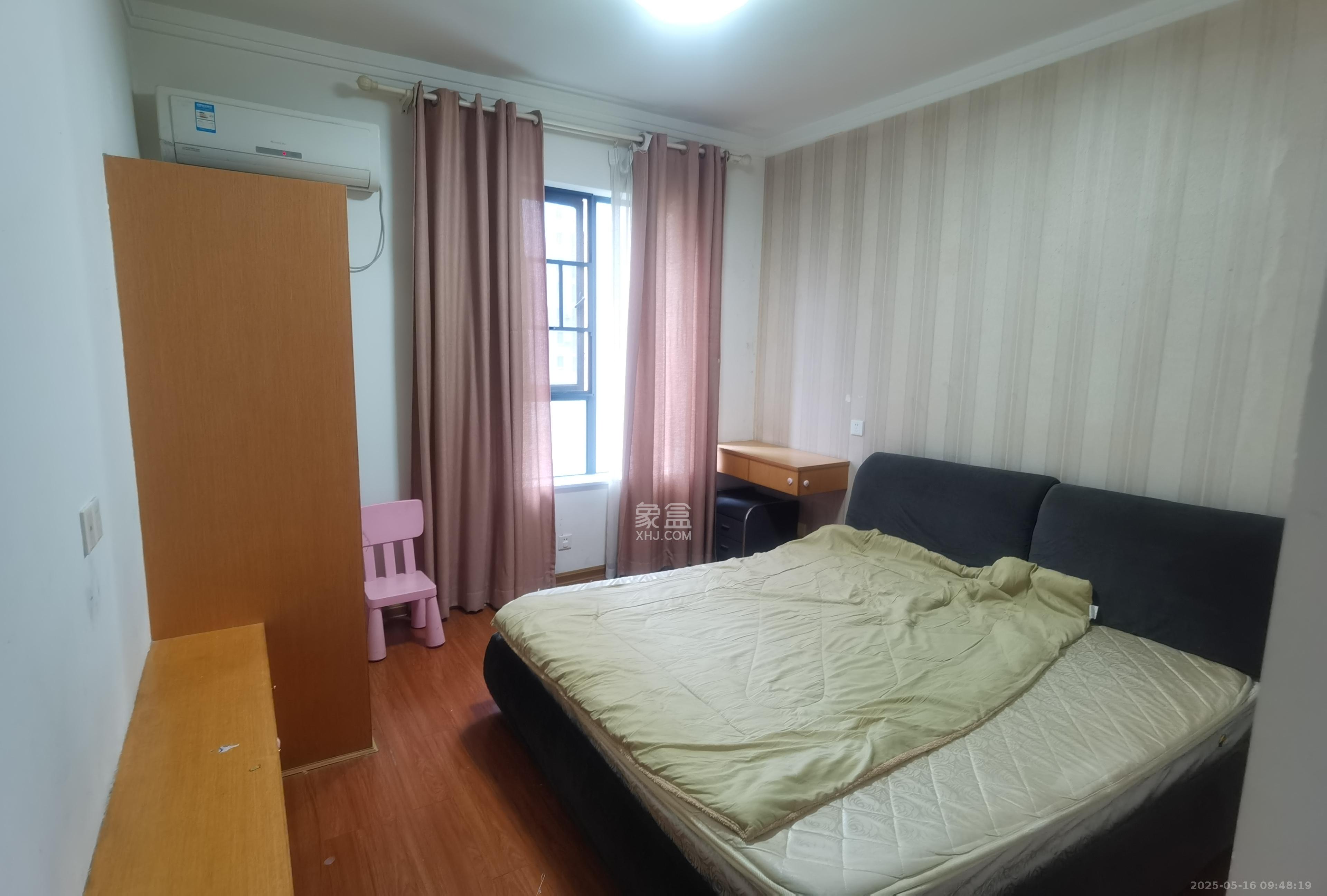 三一街区  3室2厅1卫   1800.00元/月室内图