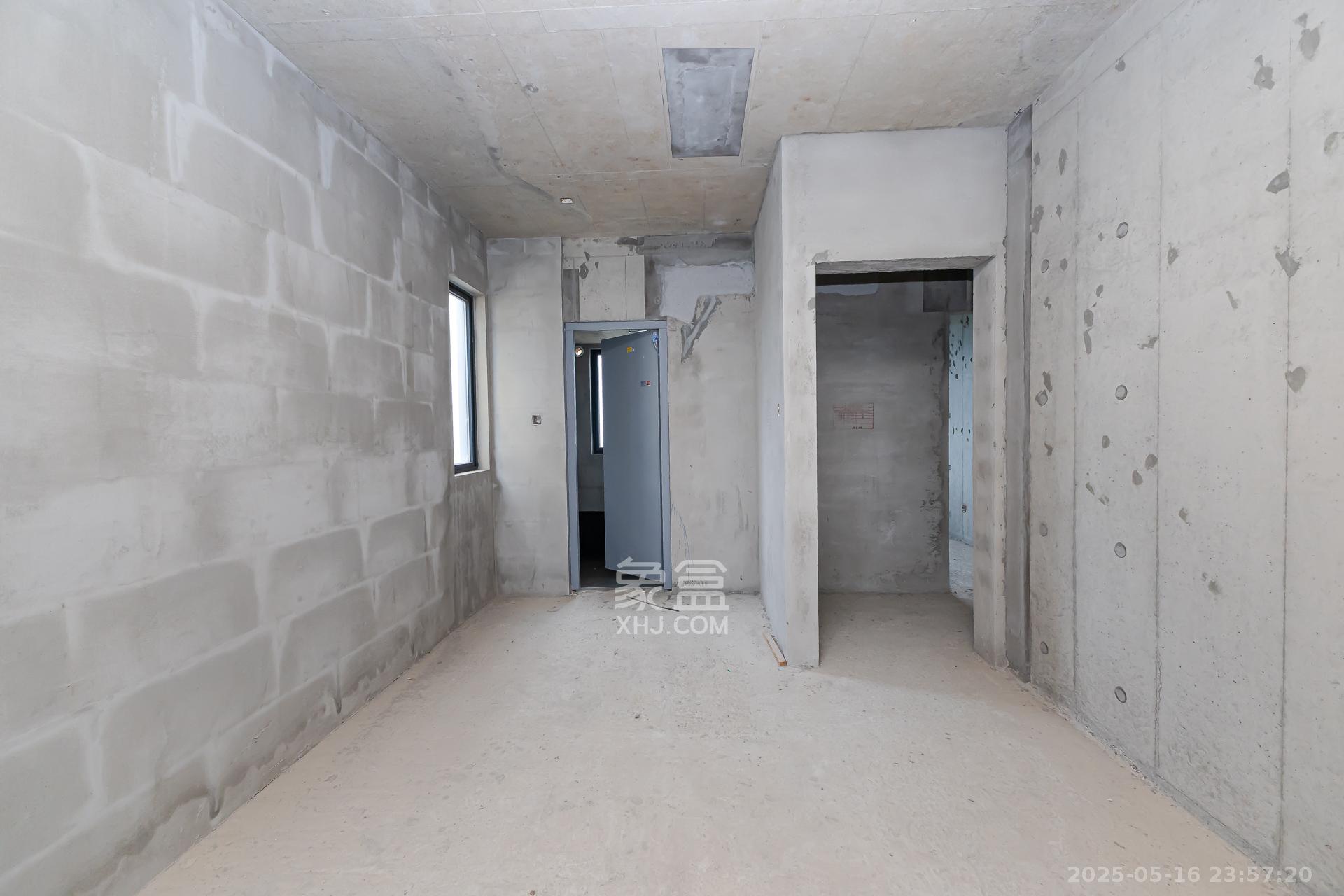 润和滨江广场(润和中央广场) 4室2厅1卫 108.0万 润和滨江广场(润和中央广场) 4室2厅1卫 108.0万卧室