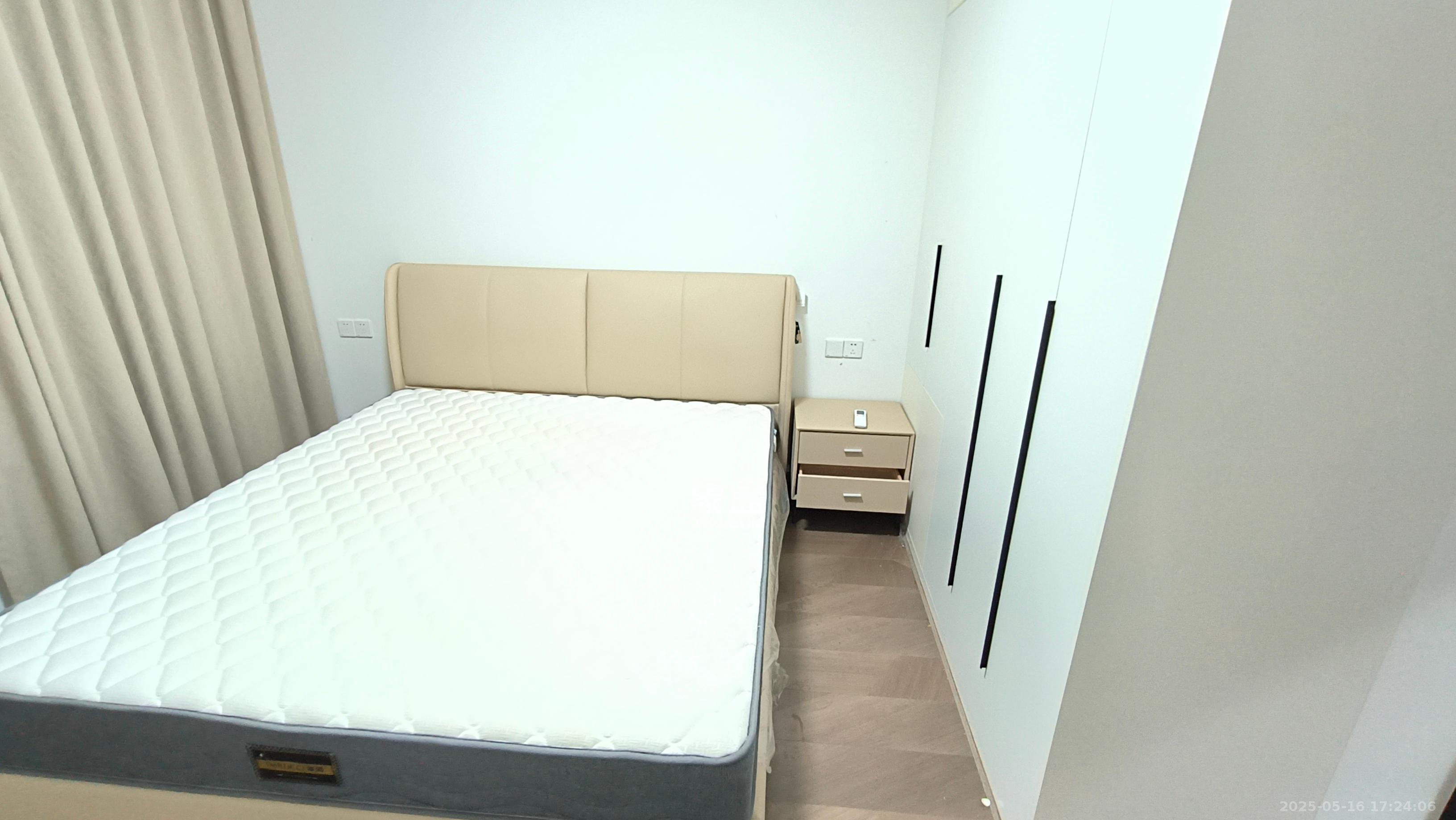 蔷薇国际  5室2厅2卫   3000.00元/月室内图