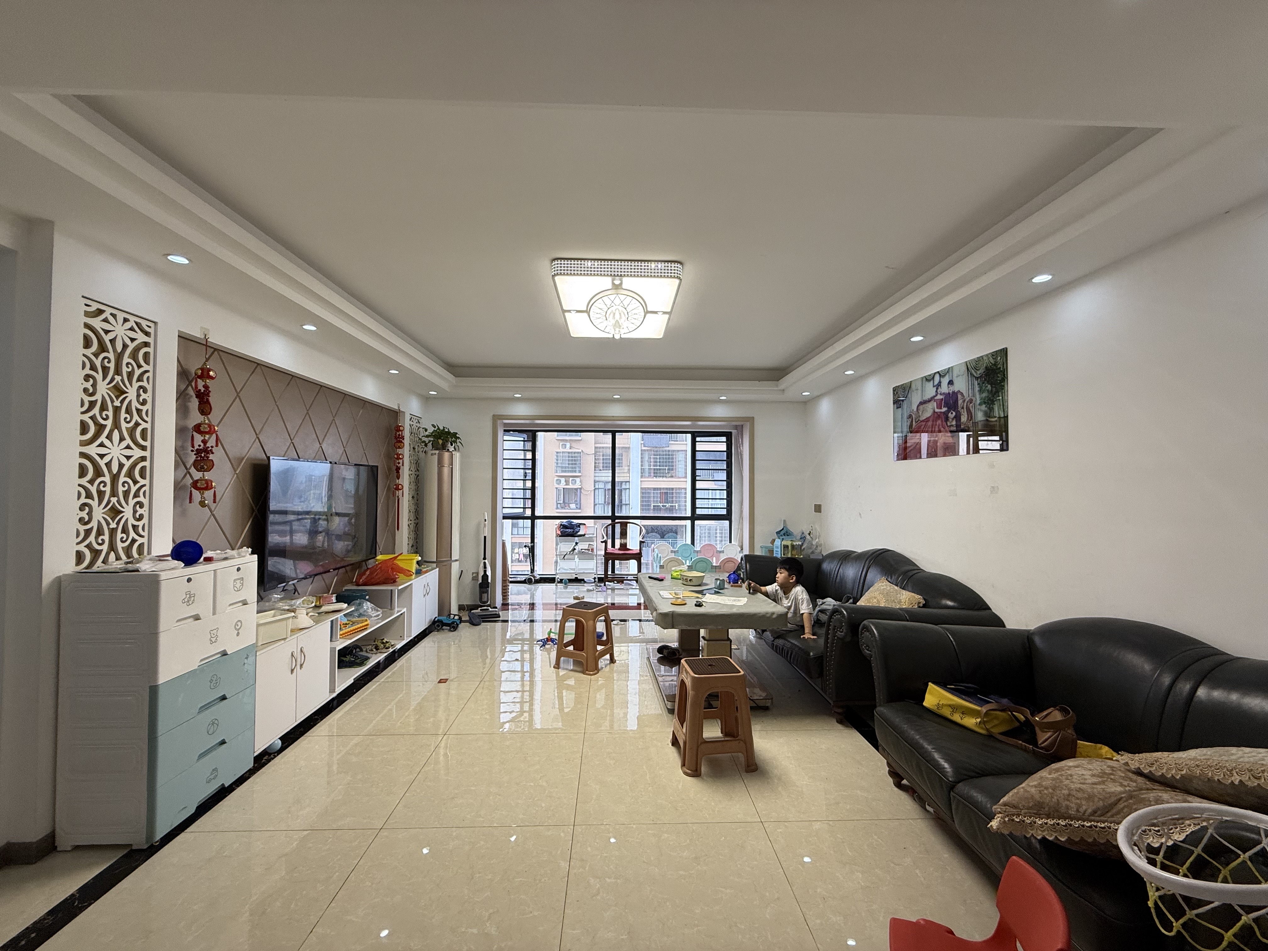 株山国际世家 3室2厅2卫 66.8万 株山国际世家 3室2厅2卫 66.8万客厅