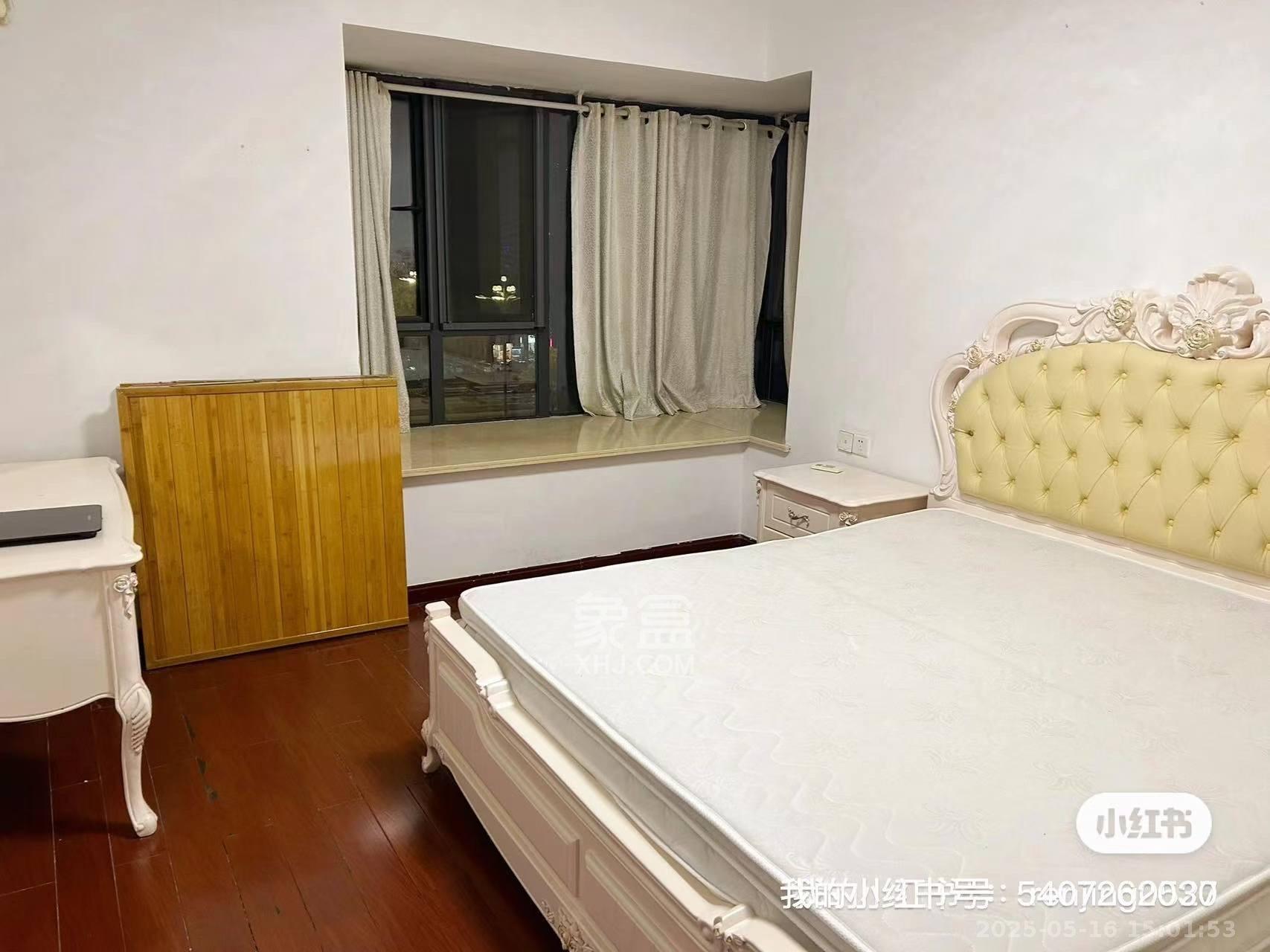 保利麓谷林语B区  3室2厅1卫   2600.00元/月室内图