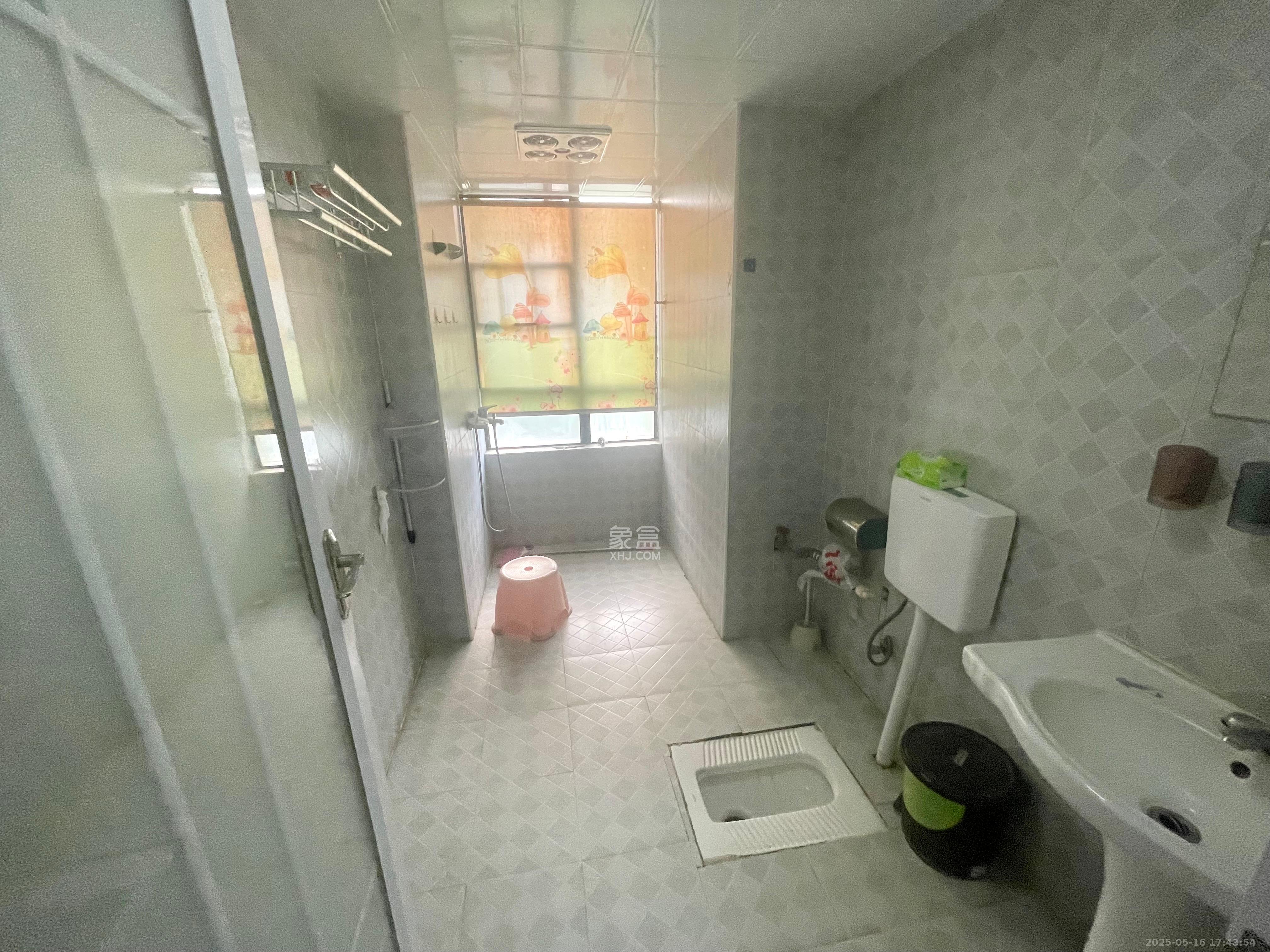 保利天心嘉园 4室2厅1卫 2300.0元/月 保利天心嘉园 4室2厅1卫 2300.0元/月室内图