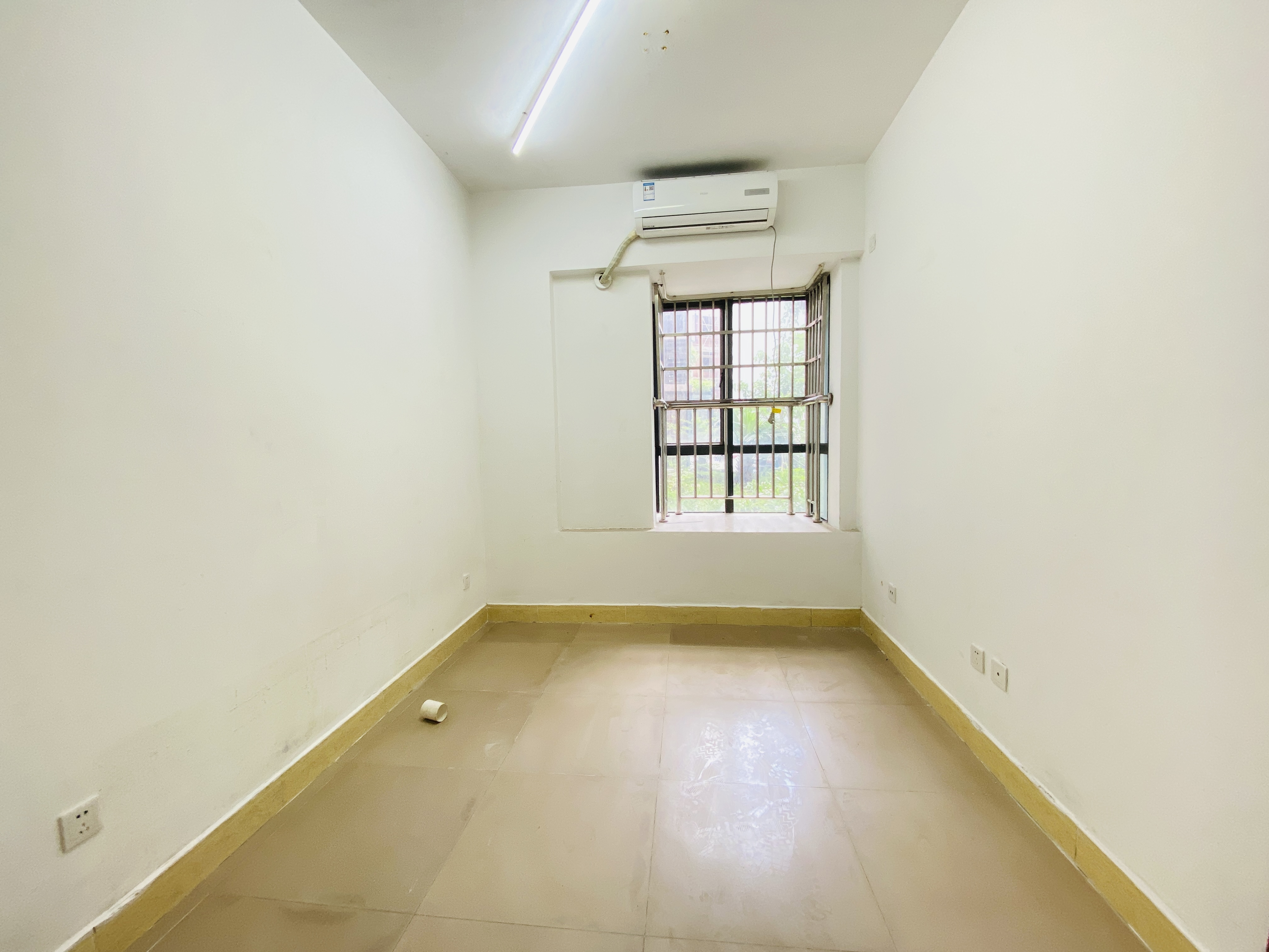 红城湖延长线(别名:滨江华庭) 3室2厅1卫 3800.0元/月 红城湖延长线(别名:滨江华庭) 3室2厅1卫 3800.0元/月室内图