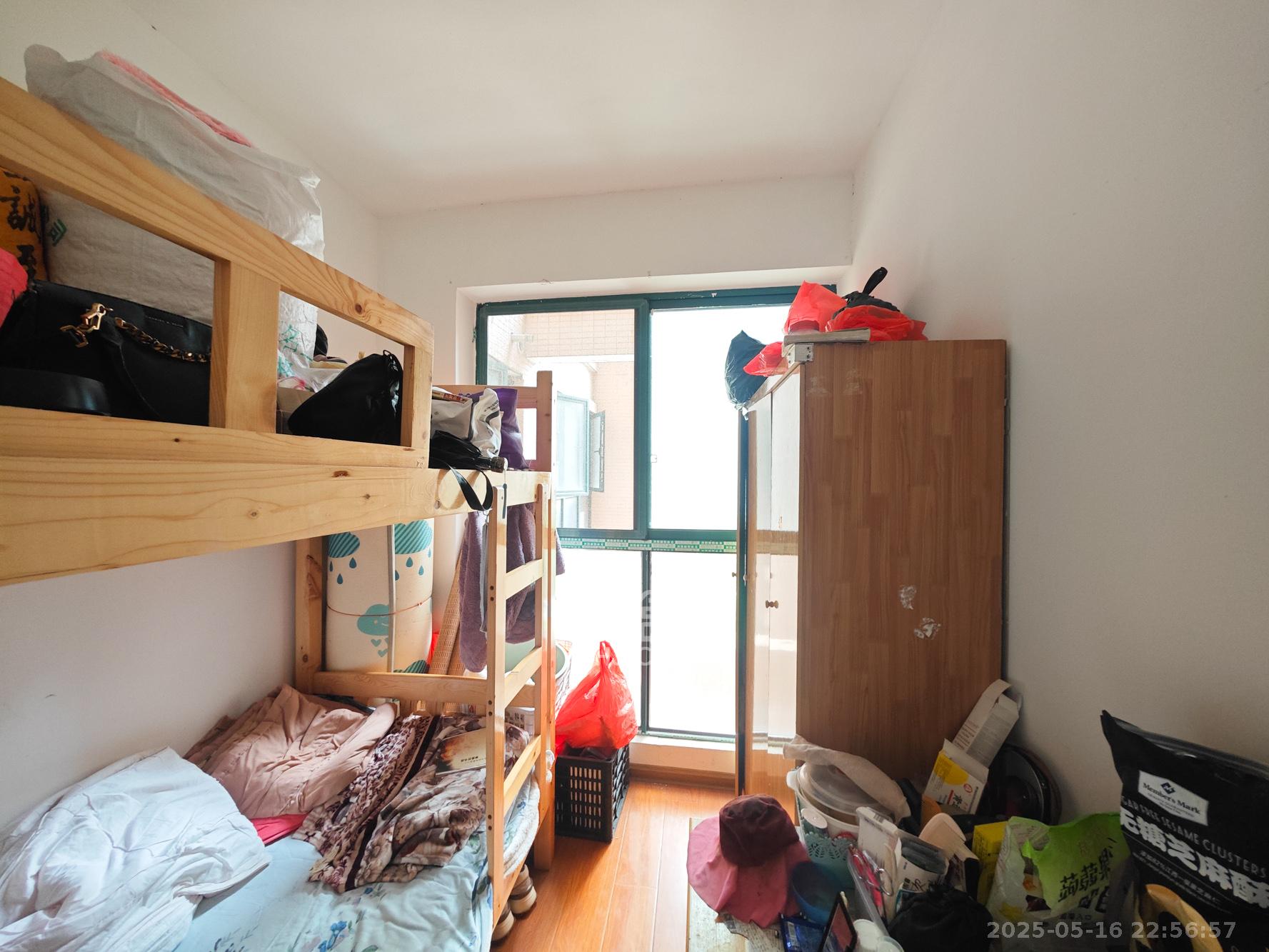 博长山水香颐 3室2厅1卫 60.0万 博长山水香颐 3室2厅1卫 60.0万卧室