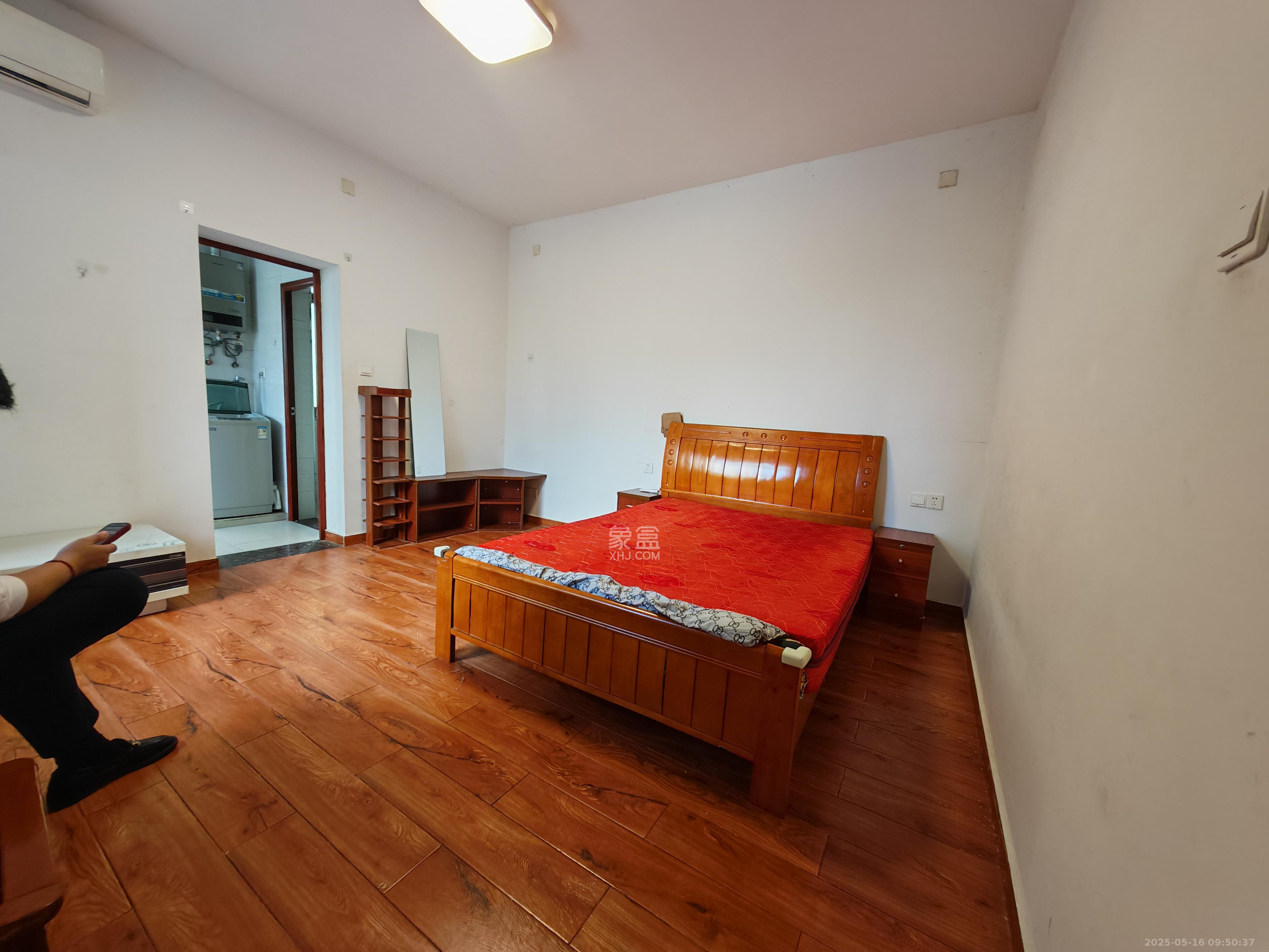 省医疗器械药品公司宿舍 1室0厅0卫 1400.0元/月 省医疗器械药品公司宿舍 1室0厅0卫 1400.0元/月室内图