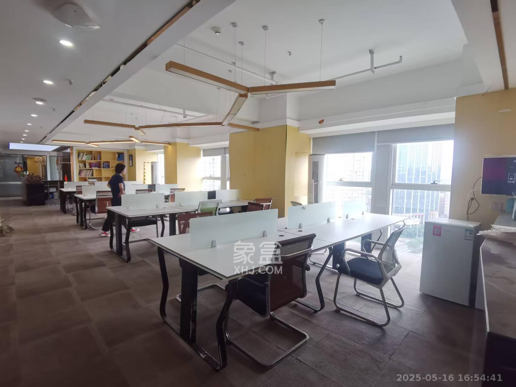 五峰国际  1室1厅1卫    1200.0元/月室内图