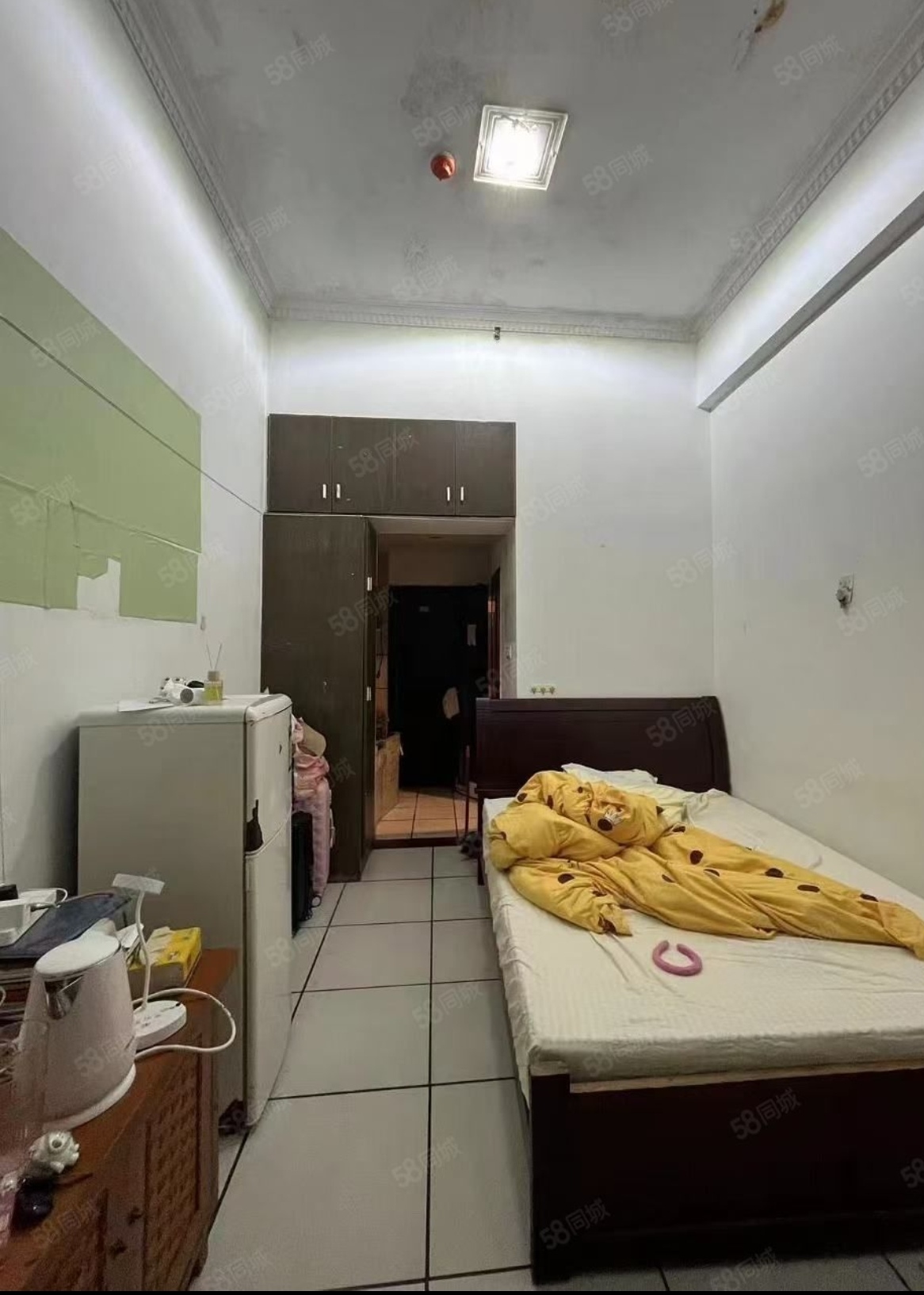 飞龙公寓 1室1厅1卫 27.0万 飞龙公寓 1室1厅1卫 27.0万客厅