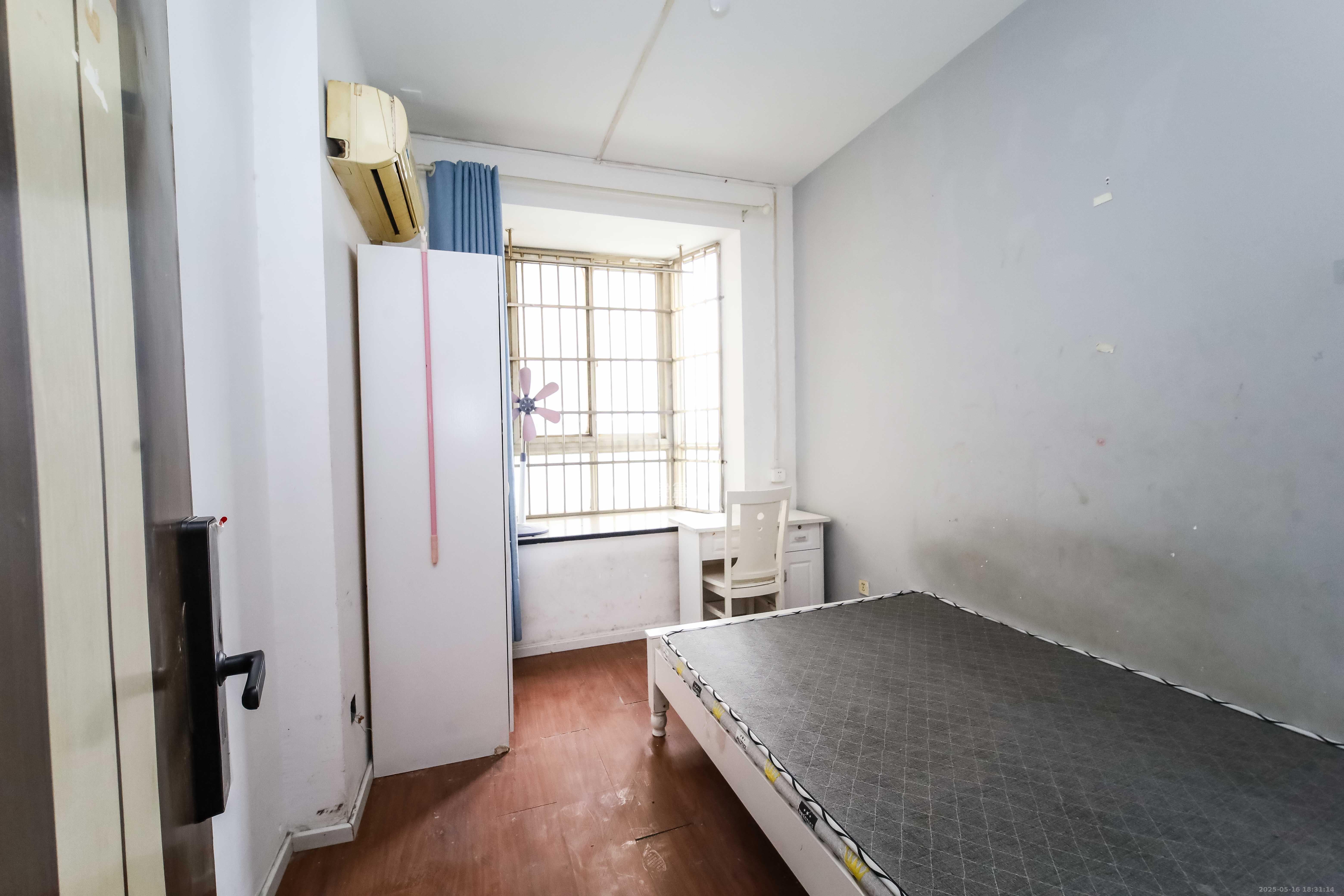 长远华樟名府  4室2厅1卫    92.0万卧室