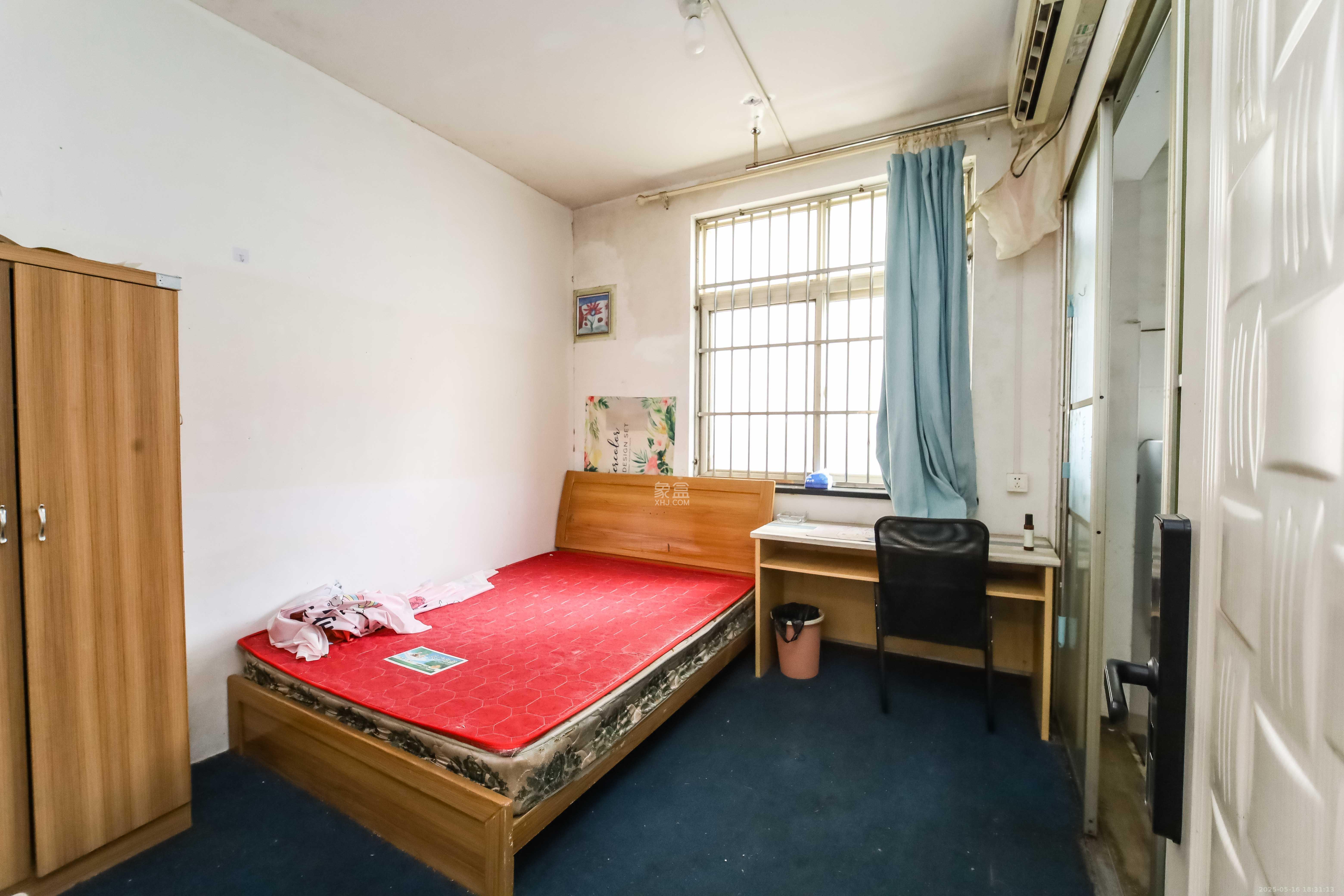 长远华樟名府  4室2厅1卫    92.0万卧室