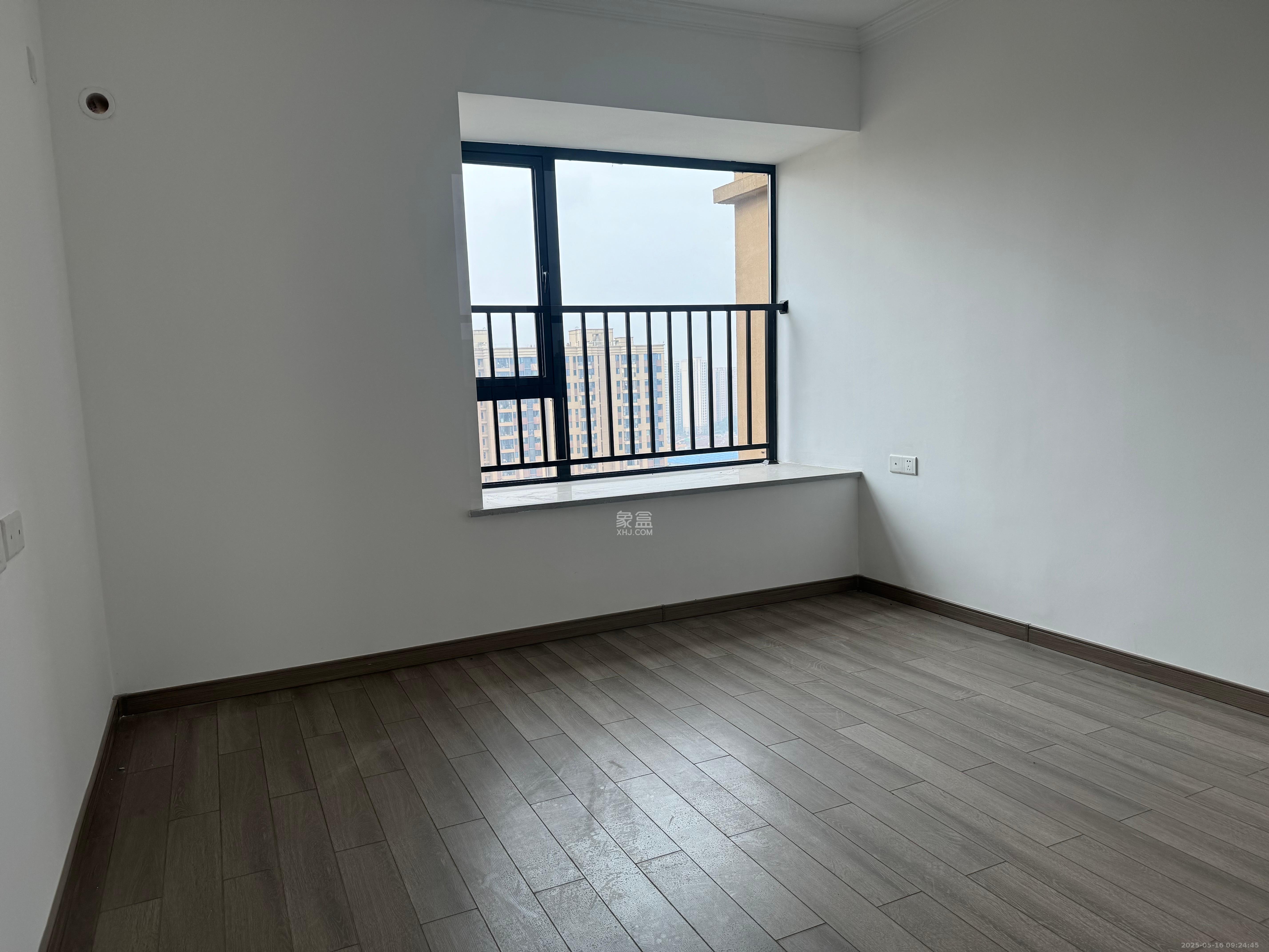 中建璟和城  4室2厅2卫   2800.00元/月室内图