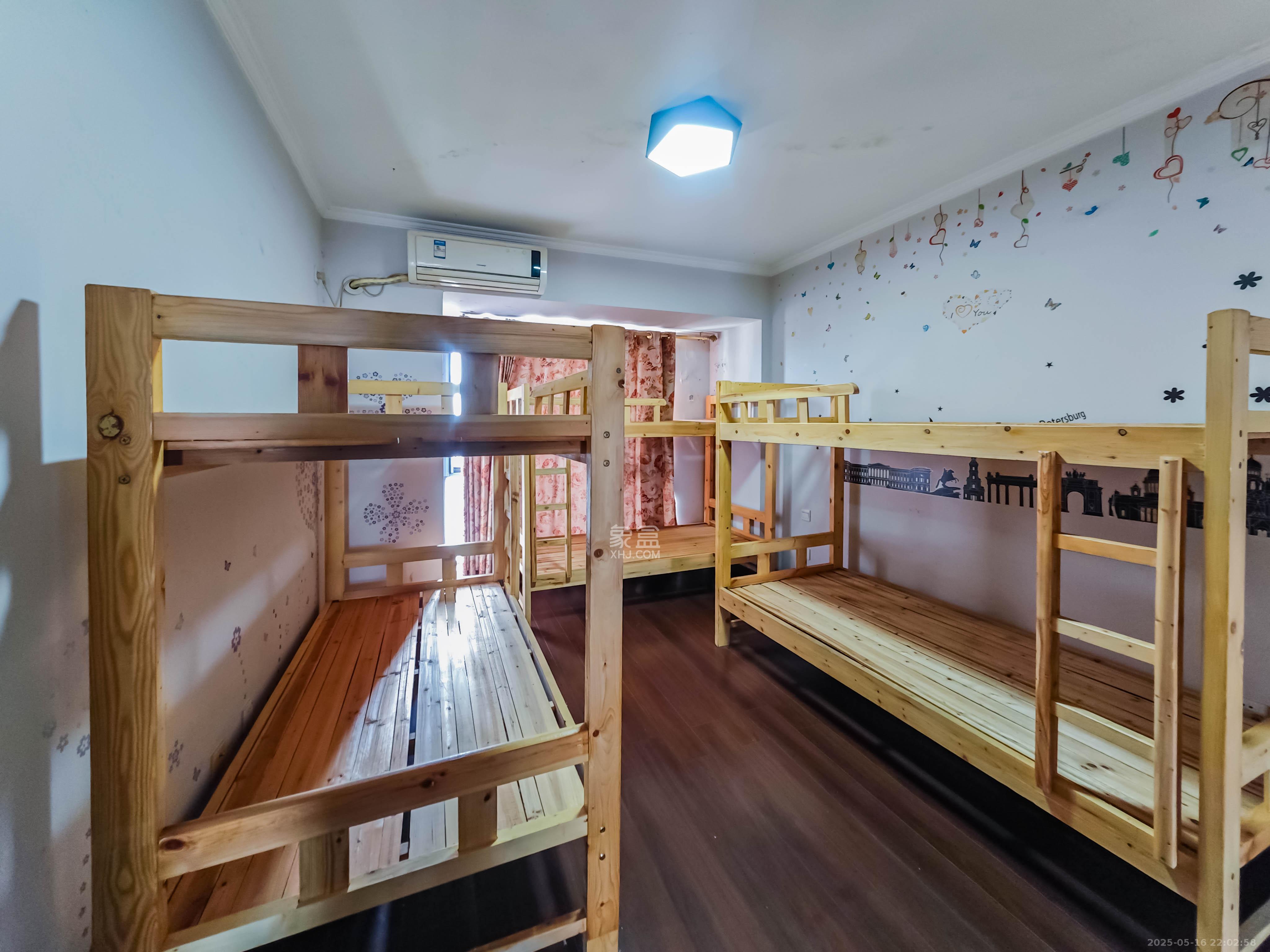 万科金域华府三四期  4室2厅2卫    128.0万 万科金域华府三四期  4室2厅2卫    128.0万卧室