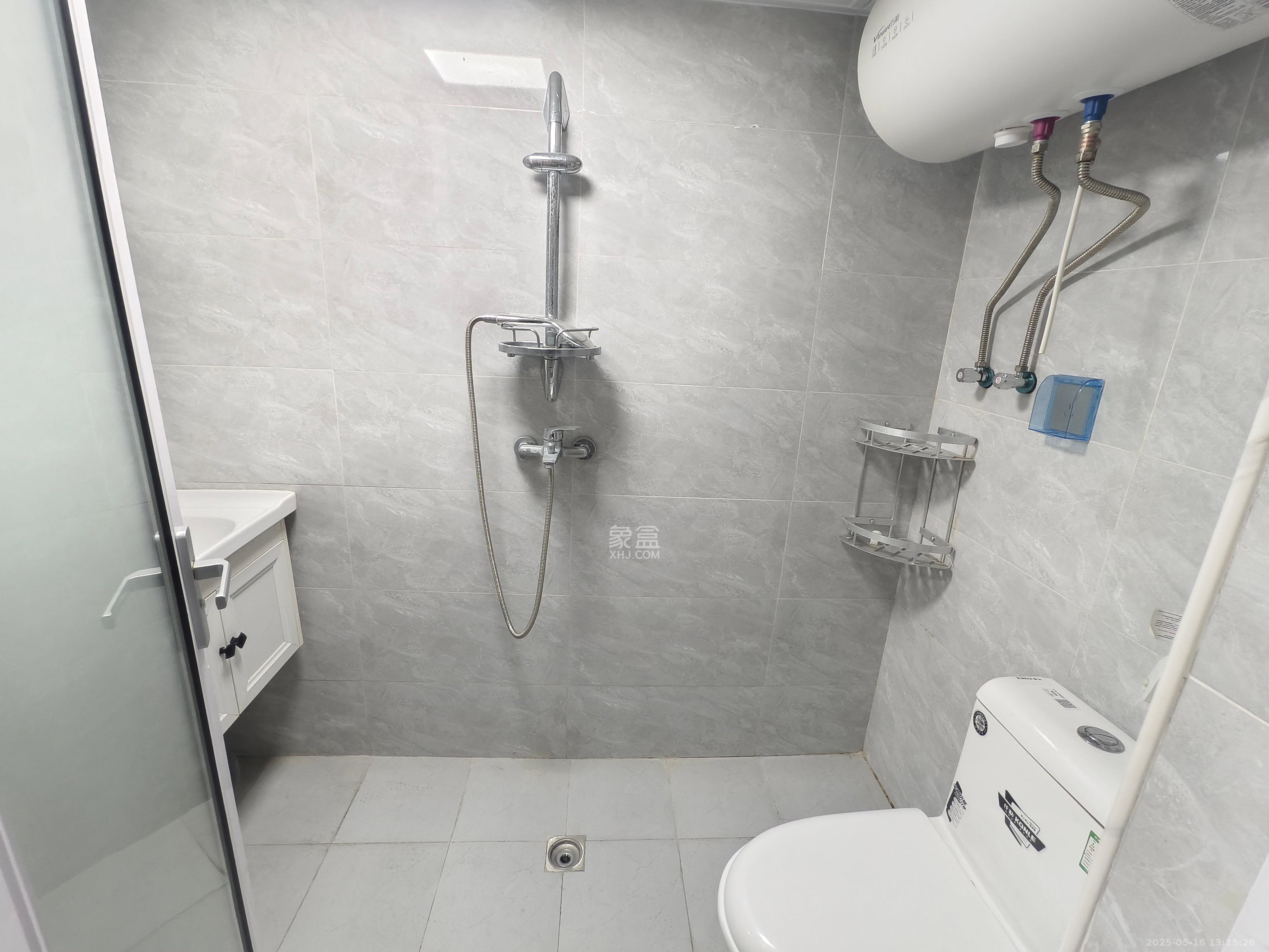 金地中交麓谷香颂(金地中交雅苑)  1室1厅1卫    2100.0元/月室内图