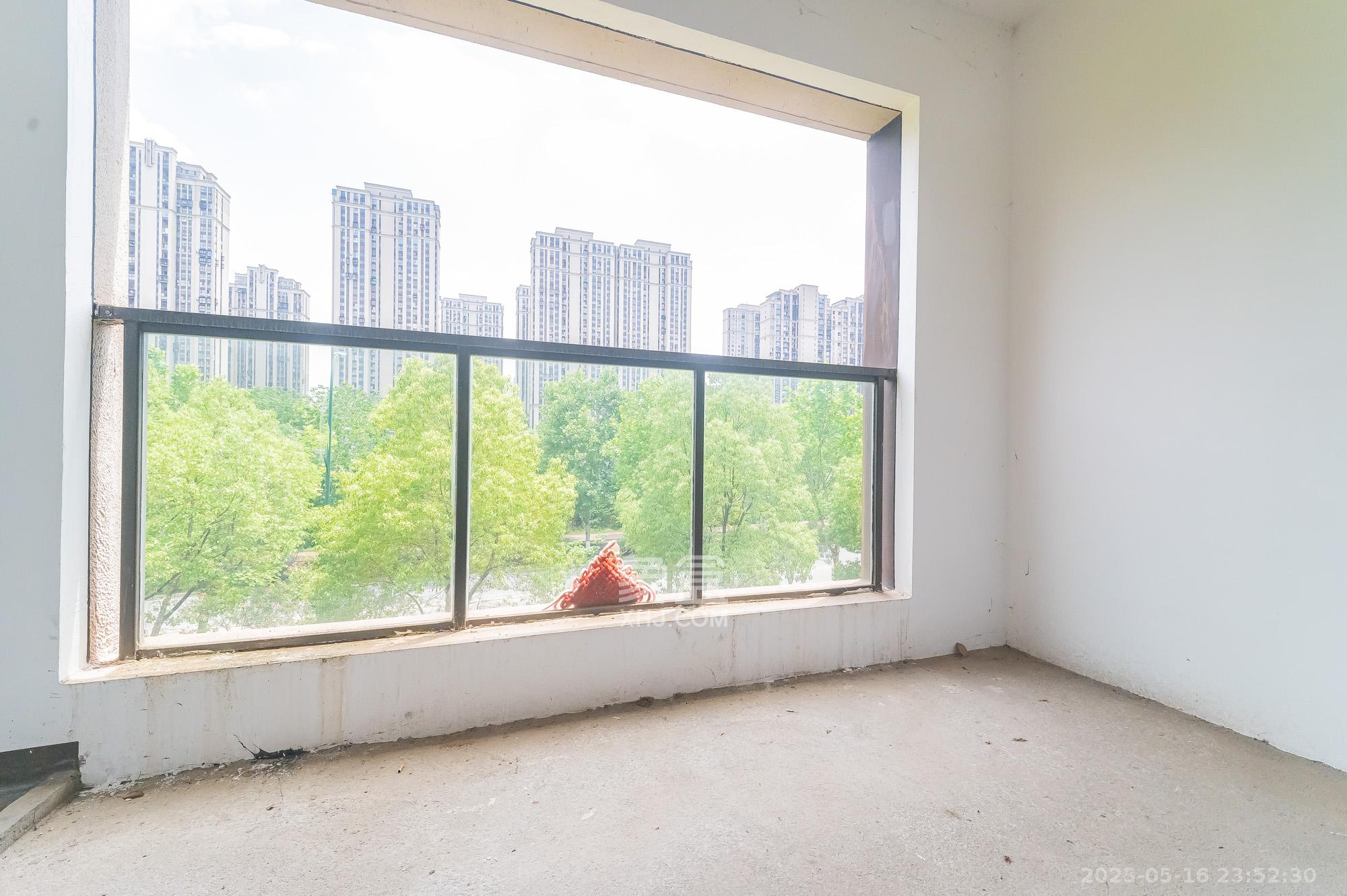 中交建发松雅院  4室2厅2卫    325.0万 中交建发松雅院  4室2厅2卫    325.0万其他