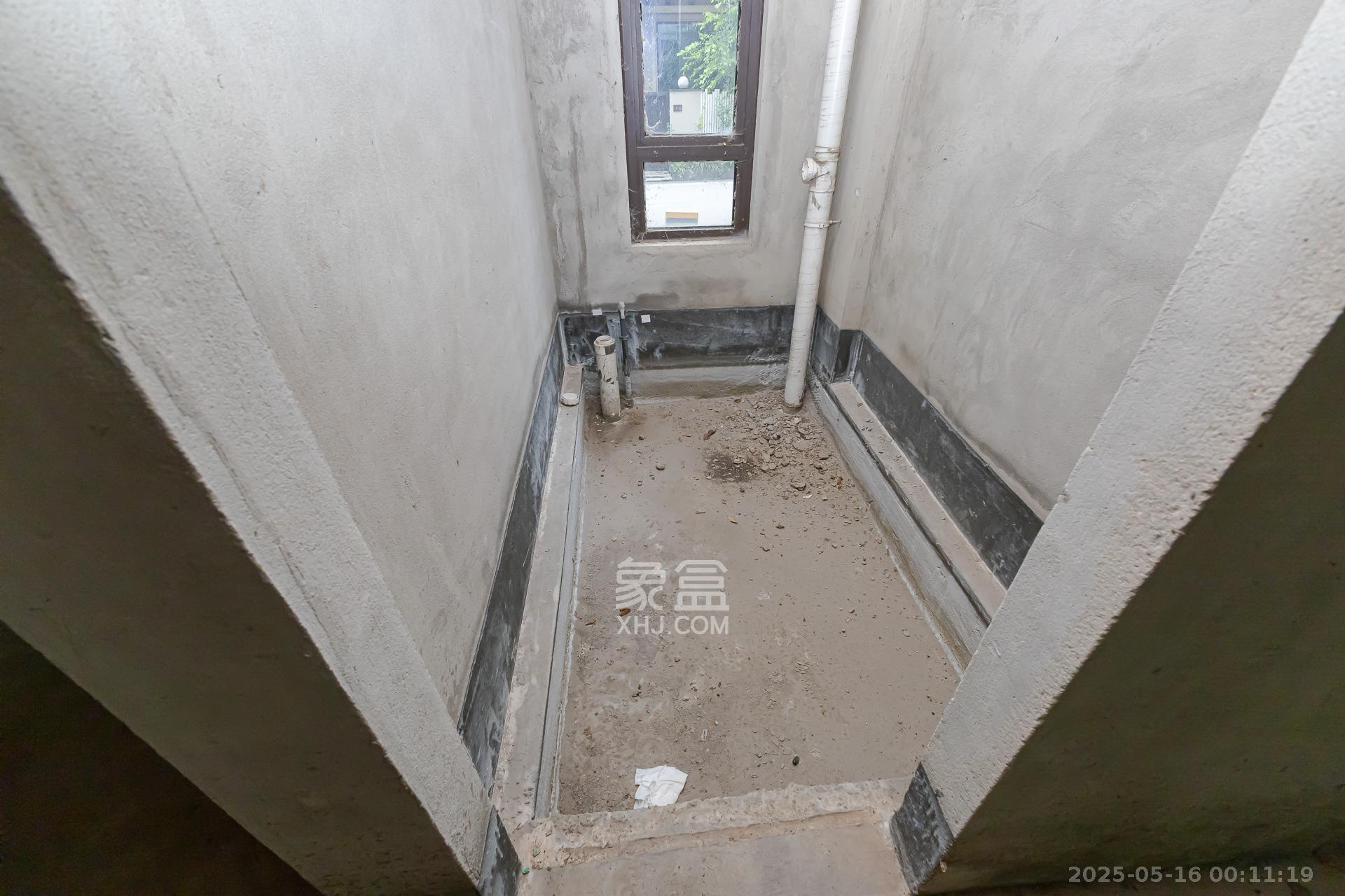 龙湖璟宸原著(龙湖紫宸)  5室3厅3卫    580.0万 龙湖璟宸原著(龙湖紫宸)  5室3厅3卫    580.0万卫生间