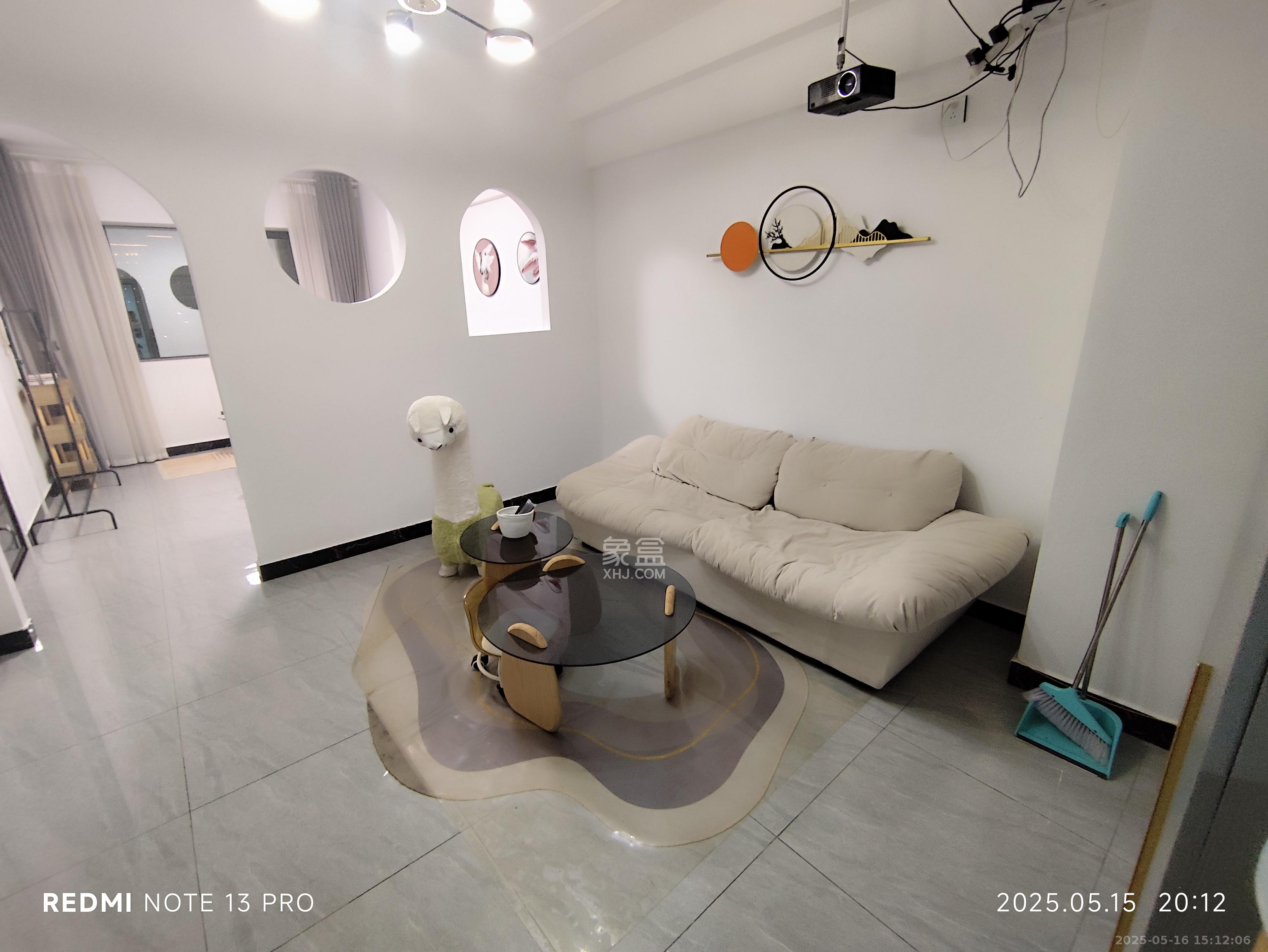 湘域中央 1室1厅1卫 2600.0元/月 湘域中央 1室1厅1卫 2600.0元/月室内图