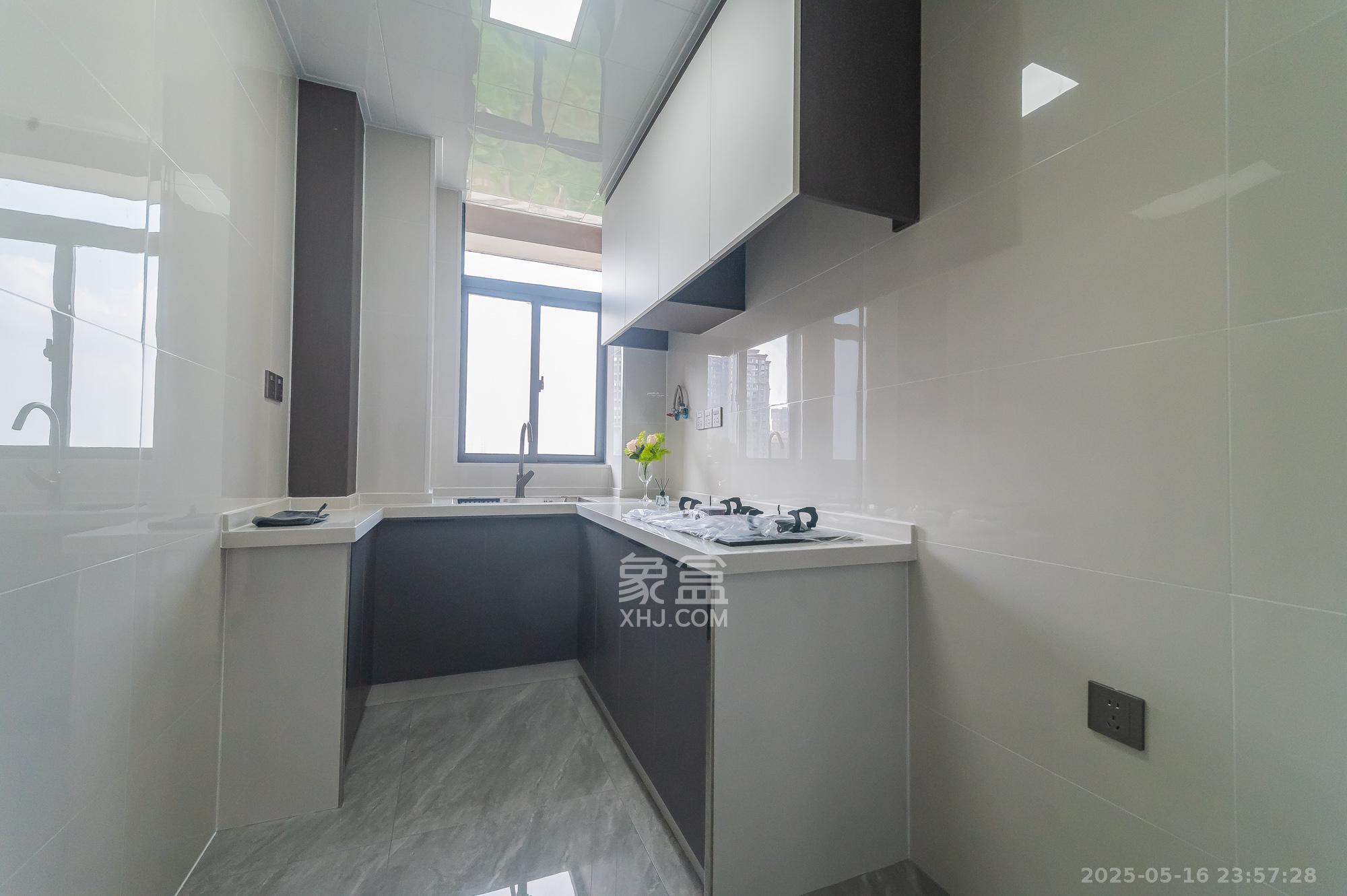 松雅轩(埃克斯社区) 4室2厅2卫 85.8万 松雅轩(埃克斯社区) 4室2厅2卫 85.8万厨房