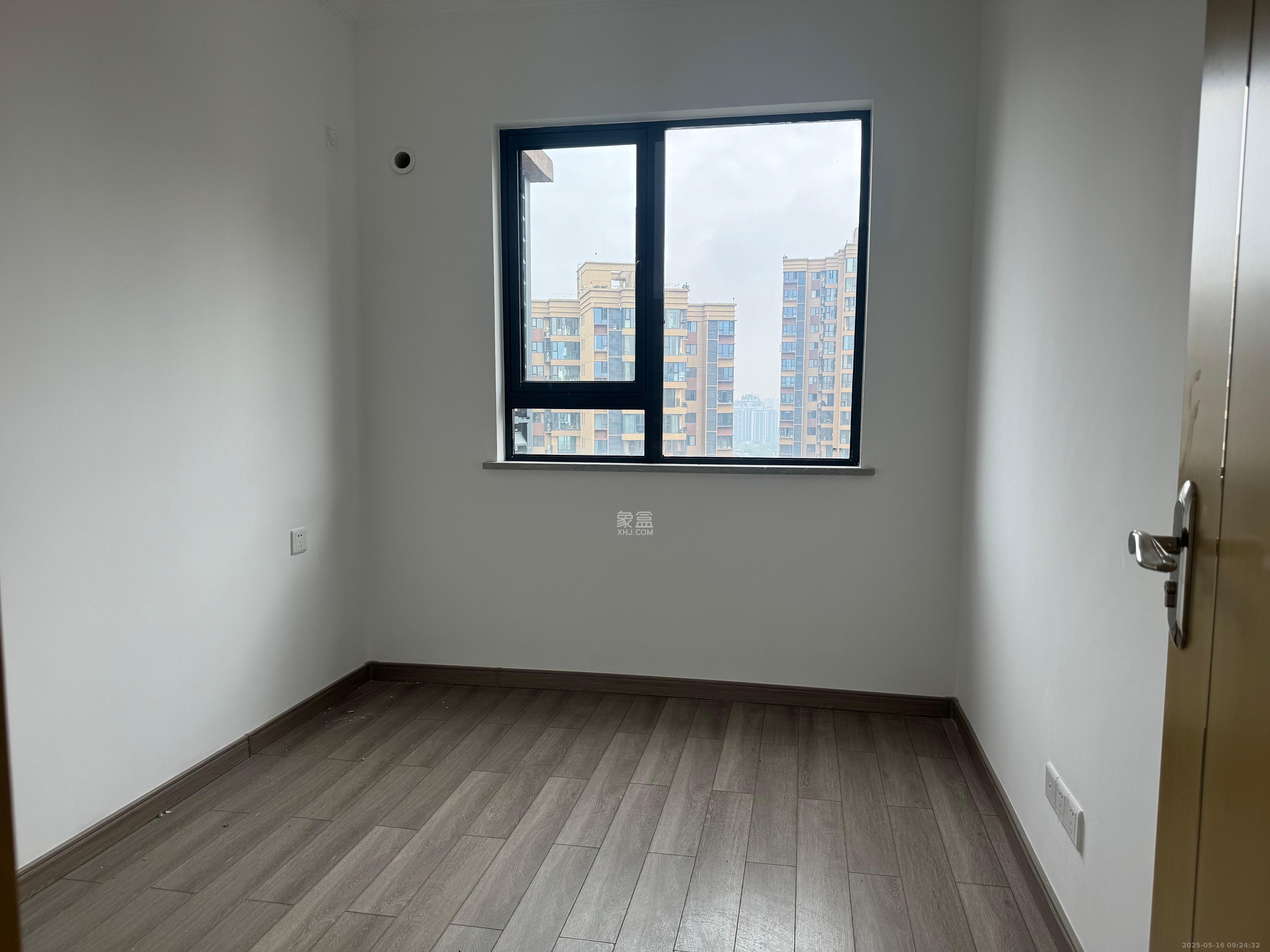 中建璟和城  4室2厅2卫   2800.00元/月室内图