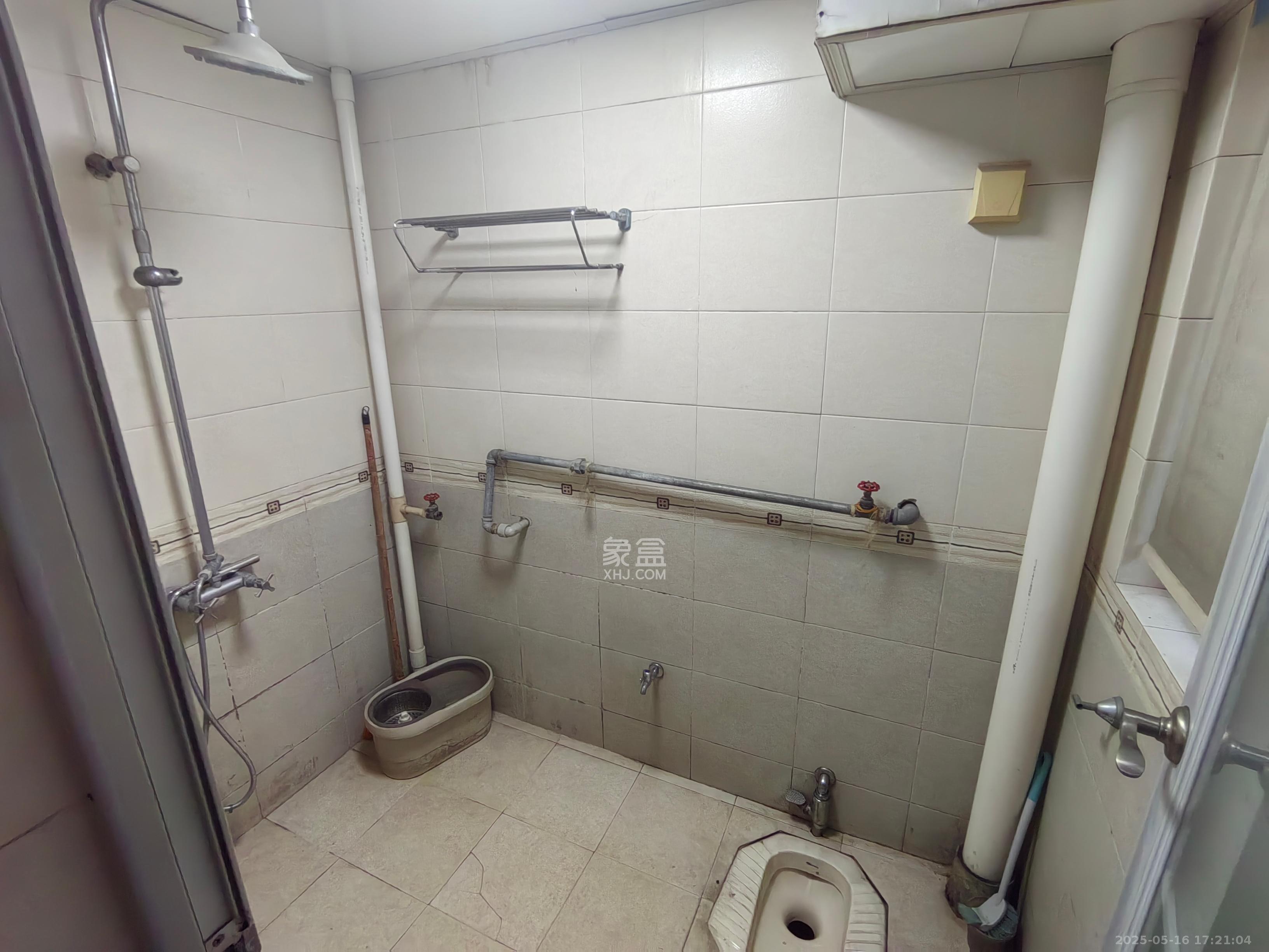 丰园(中山小区)  1室0厅0卫    2300.0元/月 丰园(中山小区)  1室0厅0卫    2300.0元/月室内图