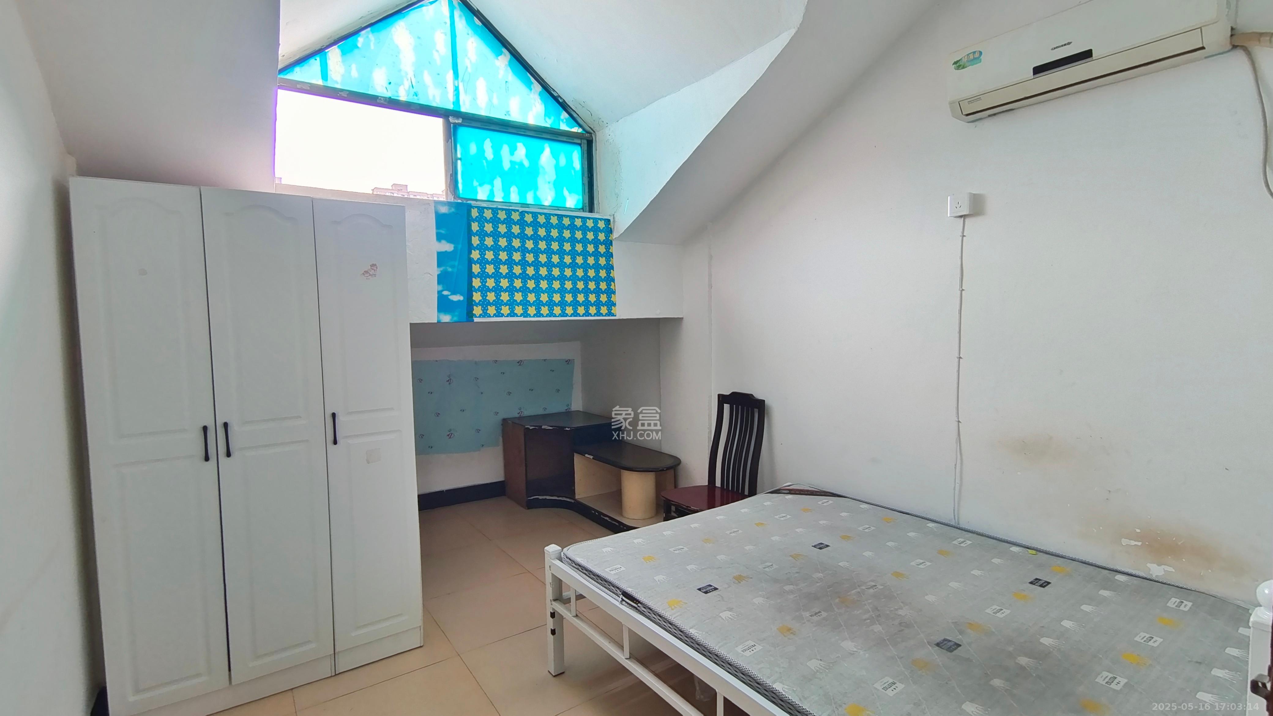 高岭小区 2室1厅1卫 1000.0元/月 高岭小区 2室1厅1卫 1000.0元/月室内图