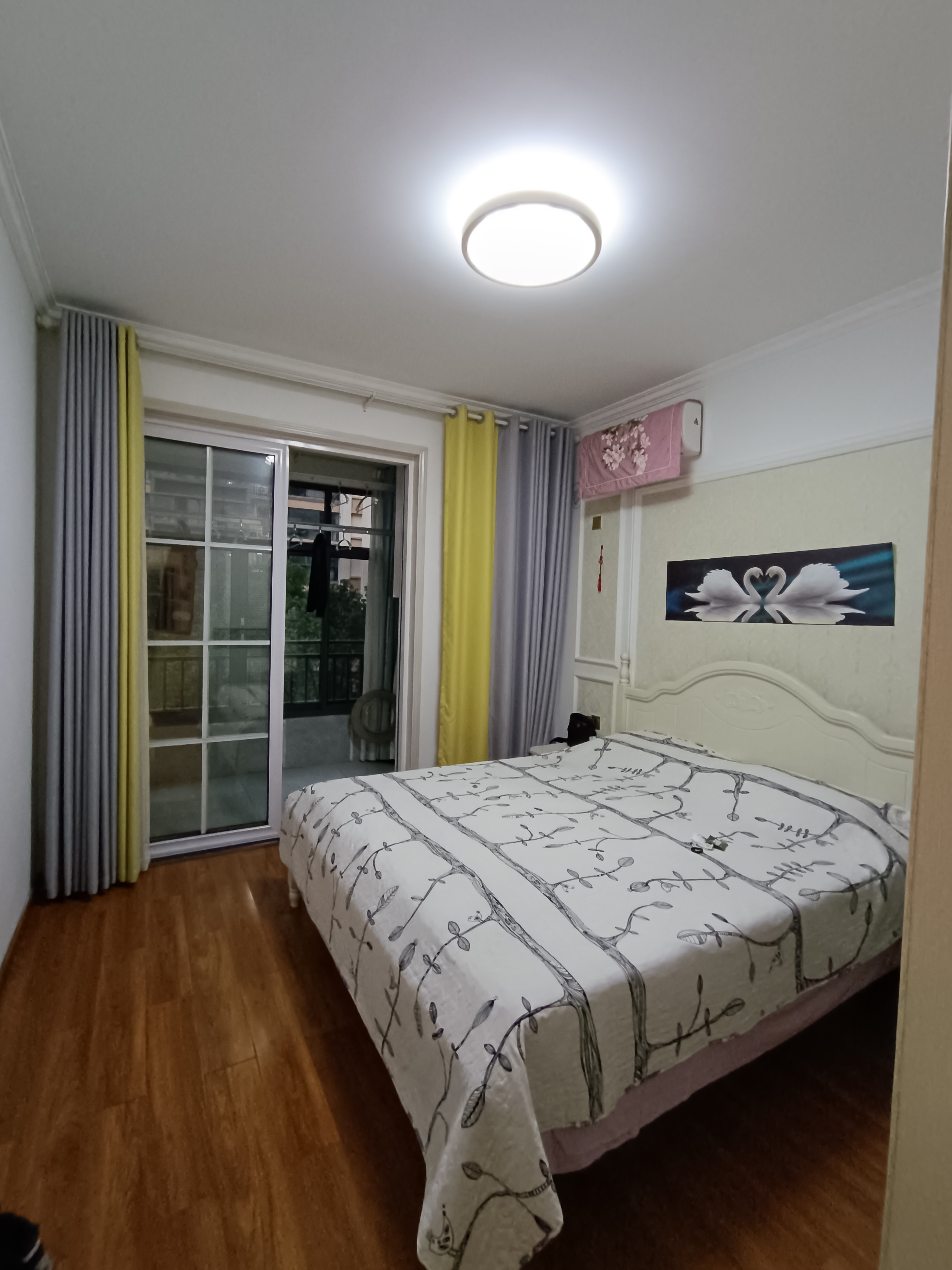 华天城小区 3室2厅2卫 2500.0元/月 华天城小区 3室2厅2卫 2500.0元/月室内图