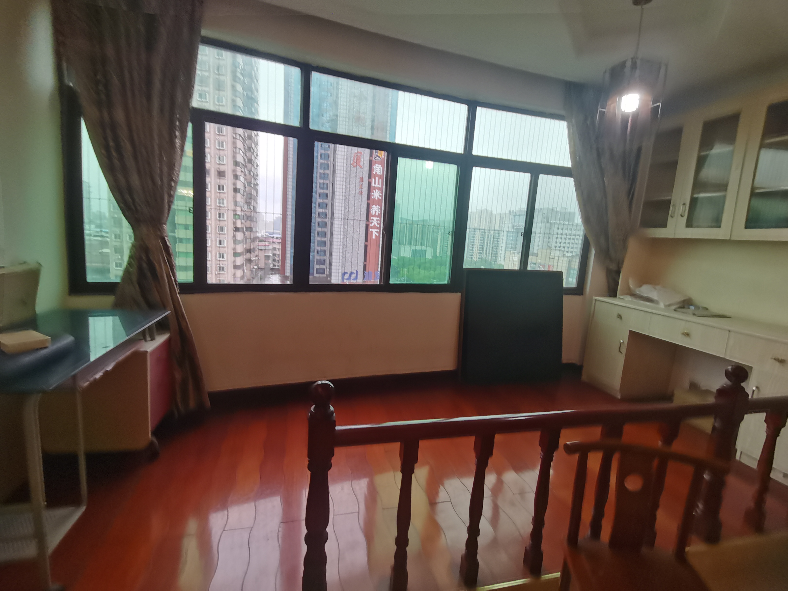 汇景花园  3室1厅1卫   2400.00元/月户型图