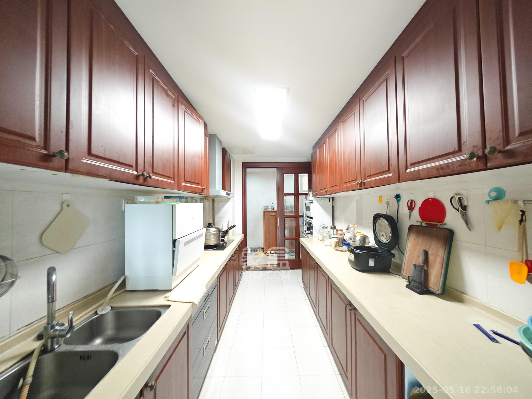 恒大城 3室2厅3卫 105.8万 恒大城 3室2厅3卫 105.8万其他