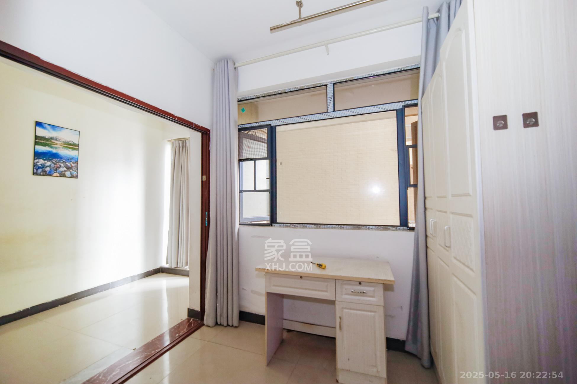 红星国际公馆 3室2厅1卫 99.8万 红星国际公馆 3室2厅1卫 99.8万卧室