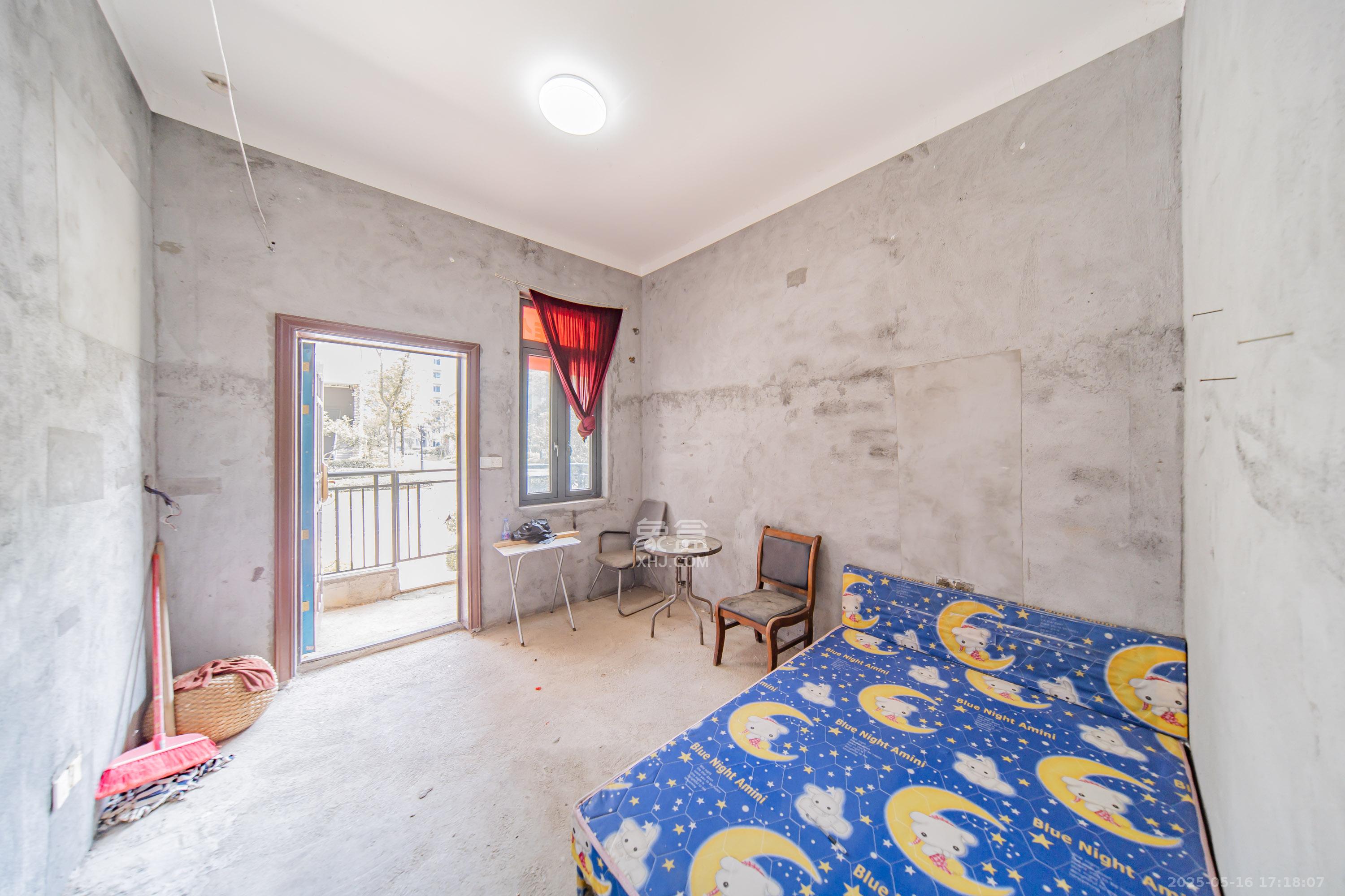 恒大半山悦府  1室1厅1卫    30.0万 恒大半山悦府  1室1厅1卫    30.0万客厅