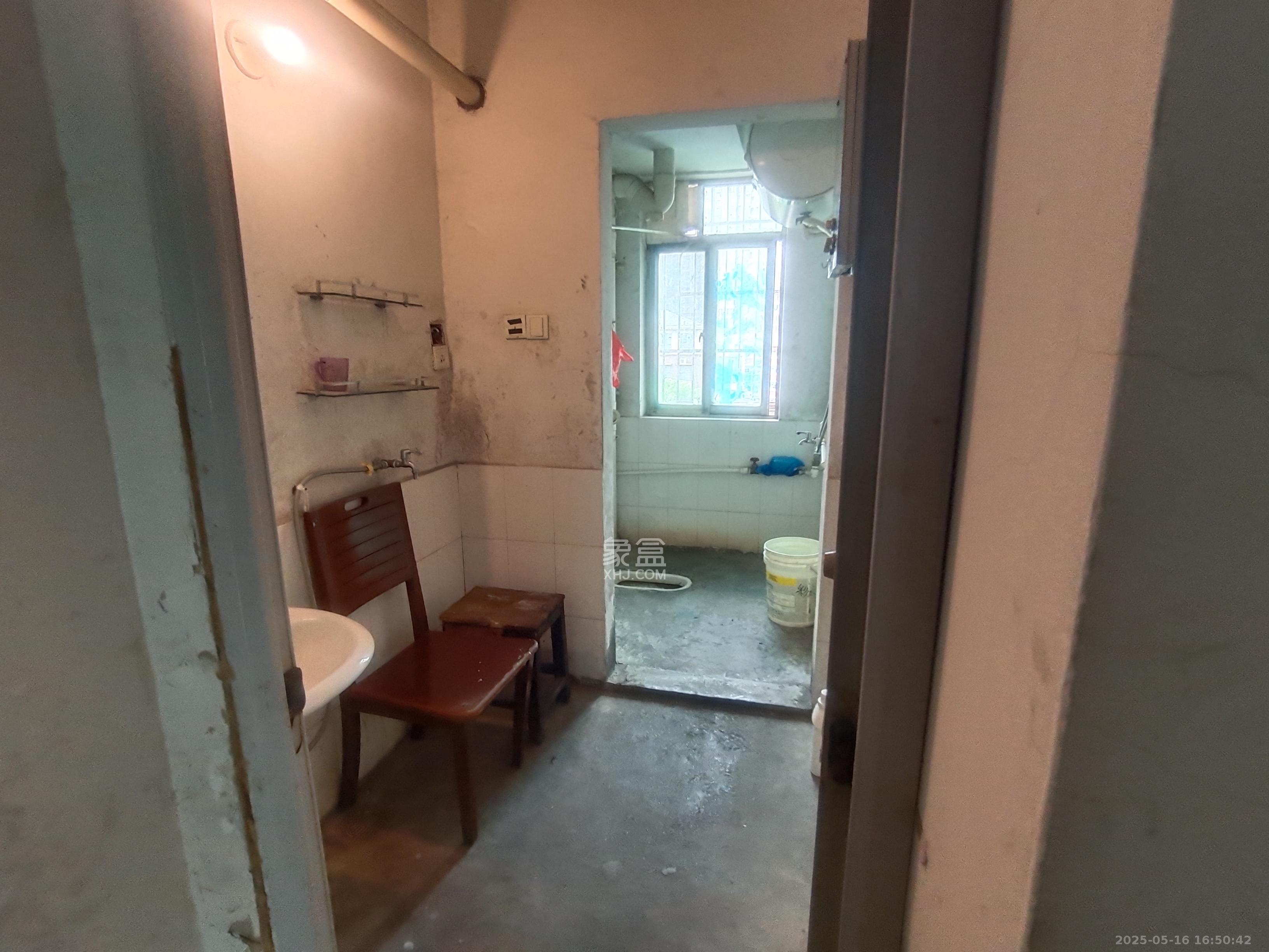 长沙市邮政宿舍(古汉邮局宿舍) 4室2厅2卫 1200.0元/月 长沙市邮政宿舍(古汉邮局宿舍) 4室2厅2卫 1200.0元/月室内图