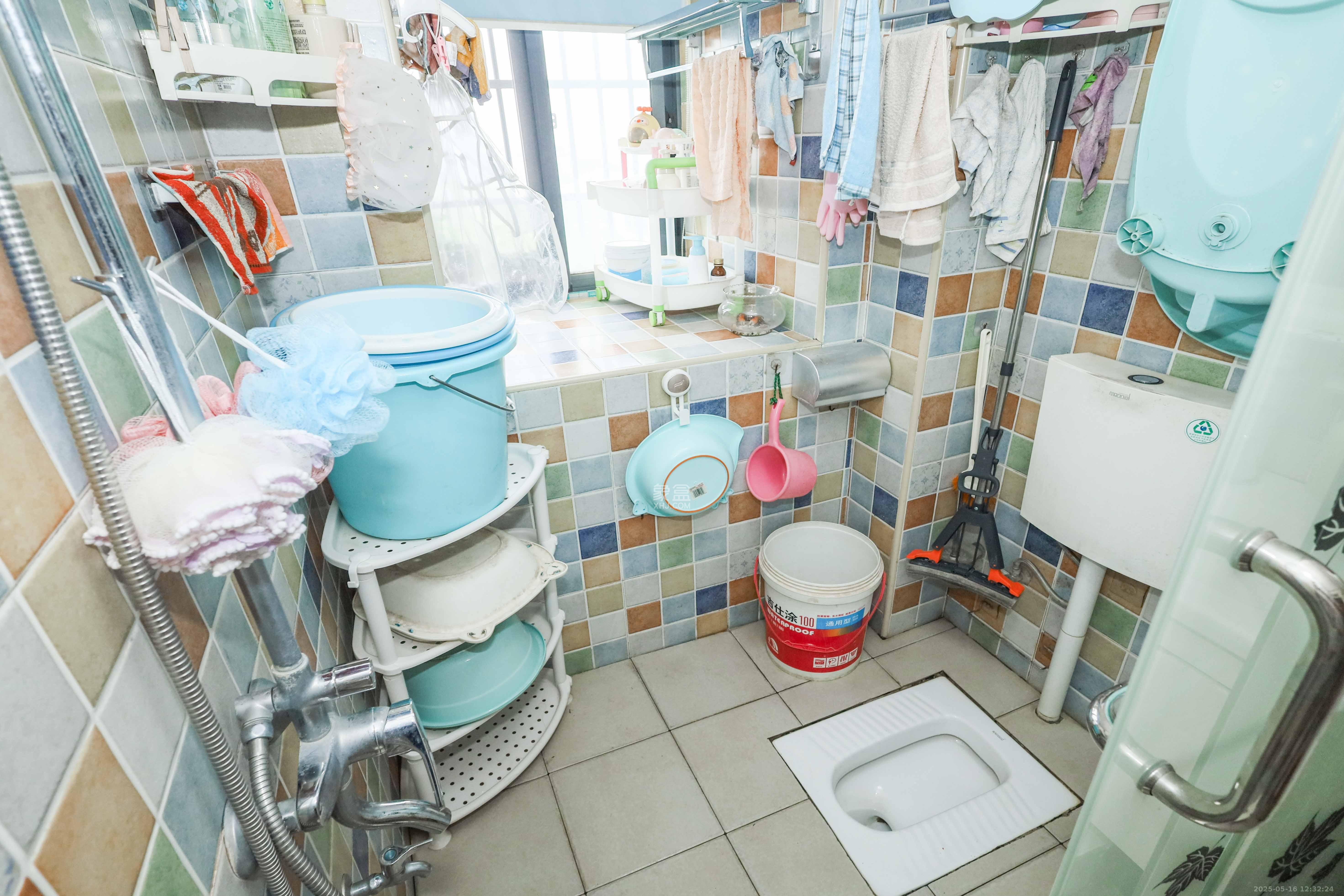 保利麓谷林语C区  3室2厅1卫   106.00万卫生间