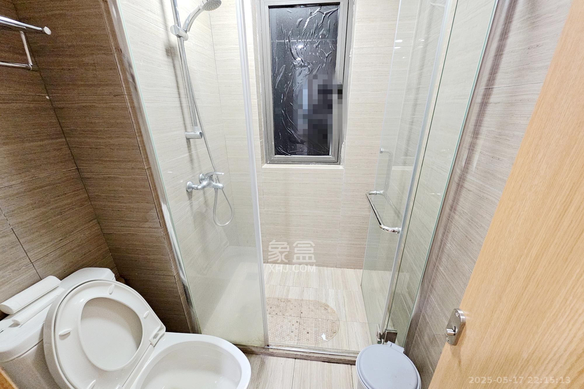 阳光城尚东湾青柠园 3室2厅1卫 76.0万 阳光城尚东湾青柠园 3室2厅1卫 76.0万卫生间