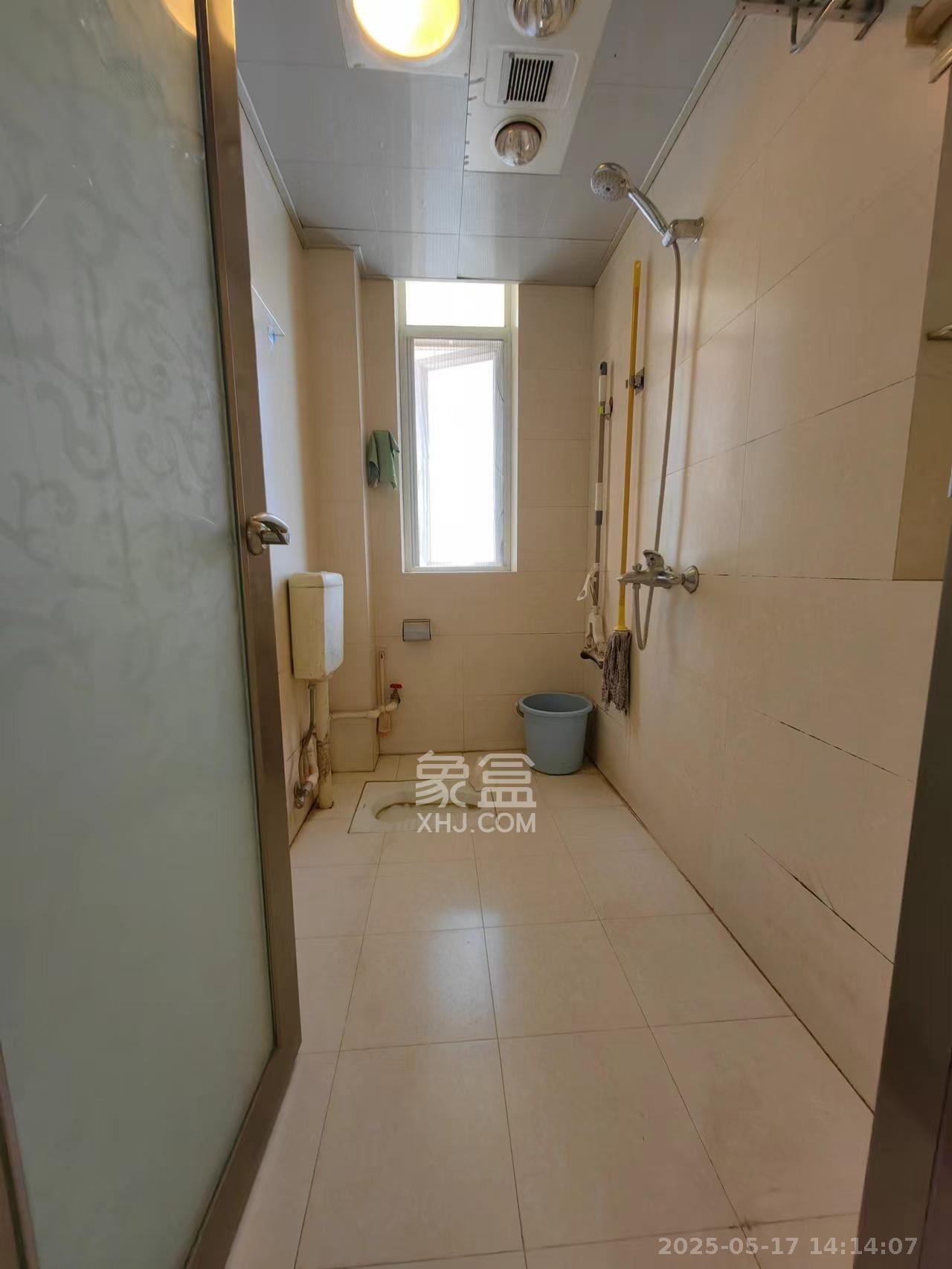 湘农桥社区 3室2厅1卫 2800.0元/月 湘农桥社区 3室2厅1卫 2800.0元/月室内图