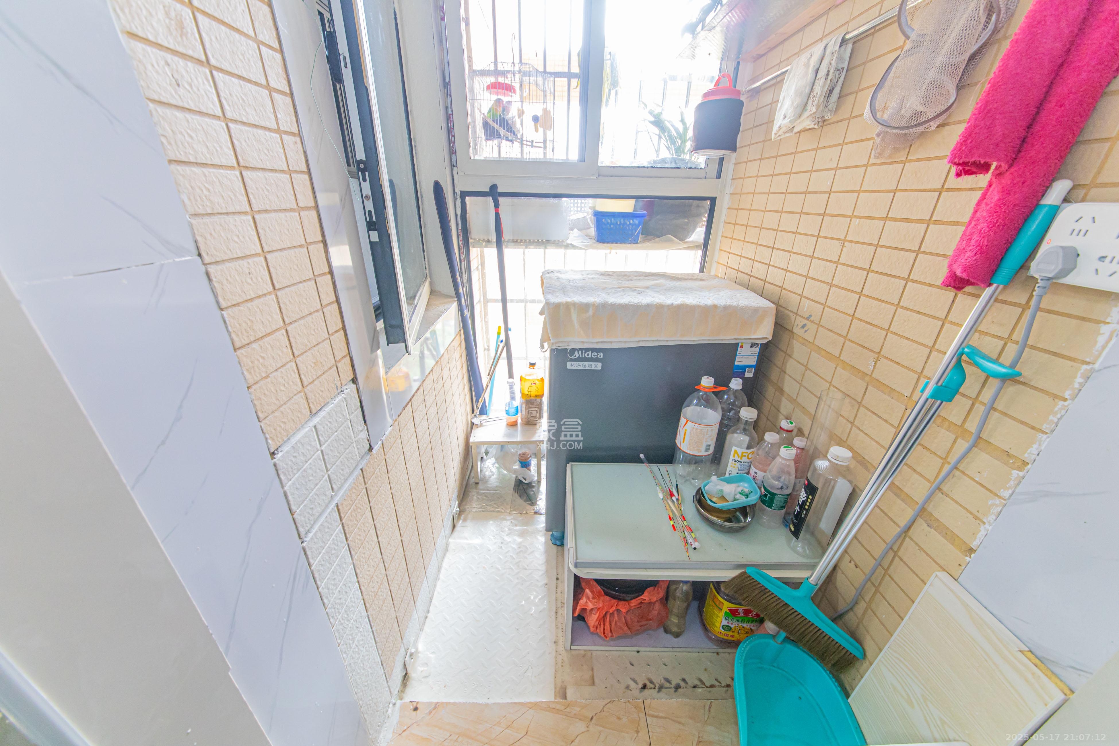 中建芙蓉嘉苑  2室2厅1卫    80.0万 中建芙蓉嘉苑  2室2厅1卫    80.0万阳台