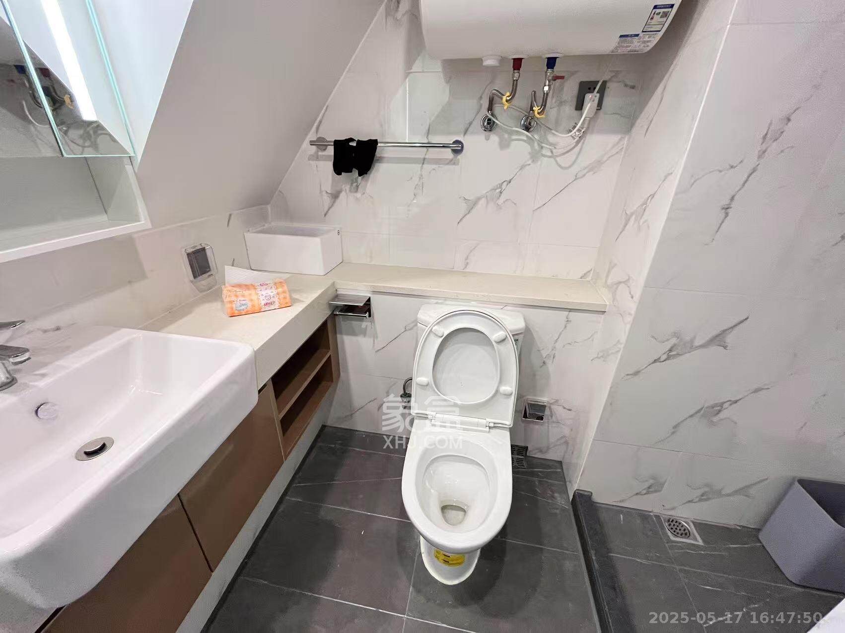 达美寰宇中心 2室1厅1卫 3500.0元/月 达美寰宇中心 2室1厅1卫 3500.0元/月室内图