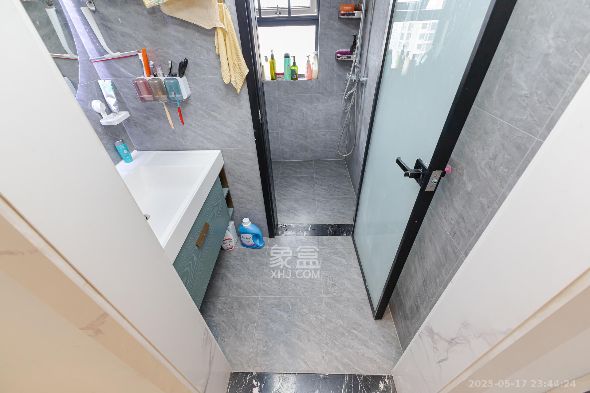 明发阅江悦府 3室2厅2卫 112.0万 明发阅江悦府 3室2厅2卫 112.0万卫生间