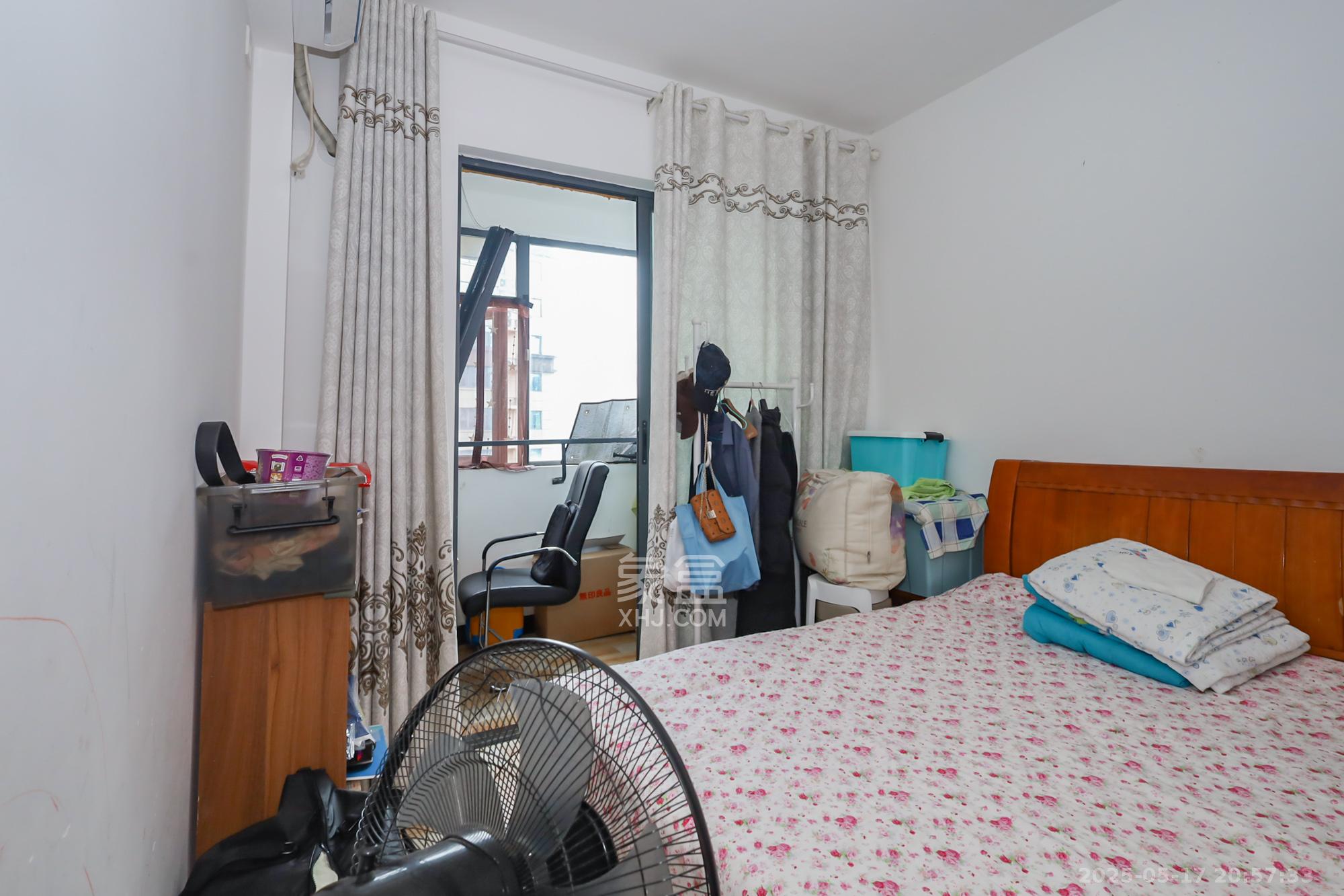 蓝光雍锦阁 3室2厅2卫 105.0万 蓝光雍锦阁 3室2厅2卫 105.0万卧室