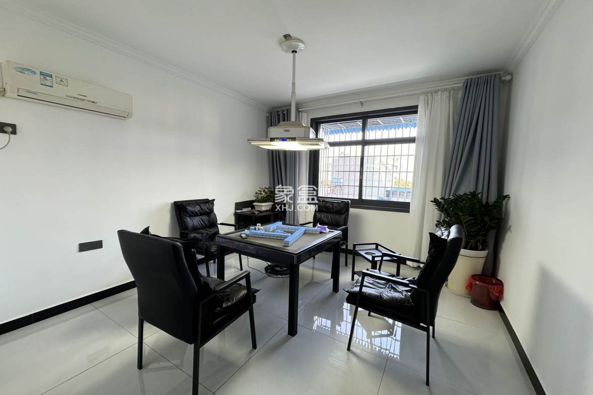 宏力大厦(宏历商业广场) 4室2厅1卫 2700.00元/月 宏力大厦(宏历商业广场) 4室2厅1卫 2700.00元/月室内图