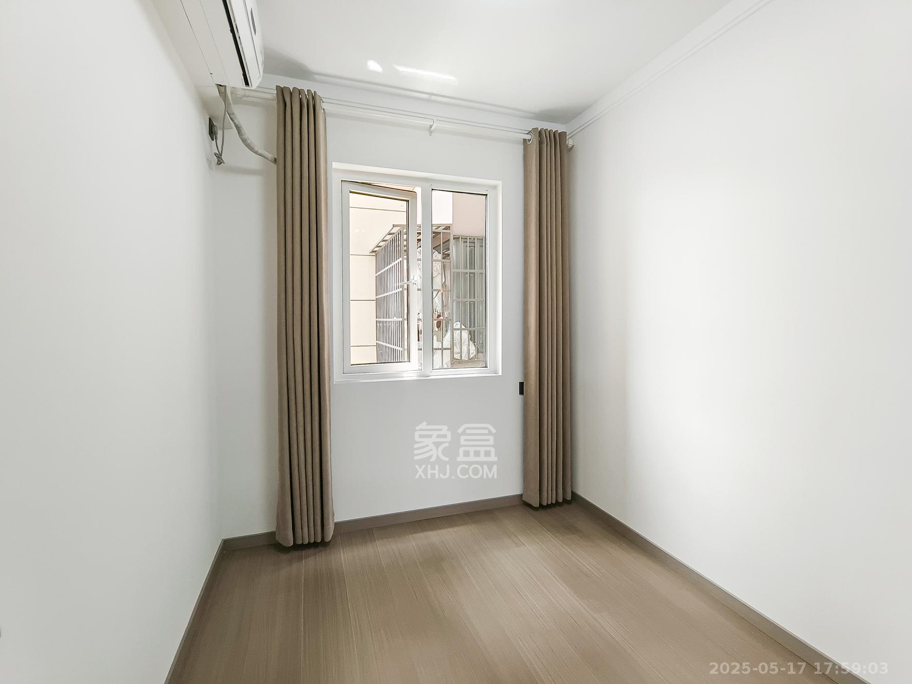 保利香槟国际 4室2厅2卫 99.8万 保利香槟国际 4室2厅2卫 99.8万卧室