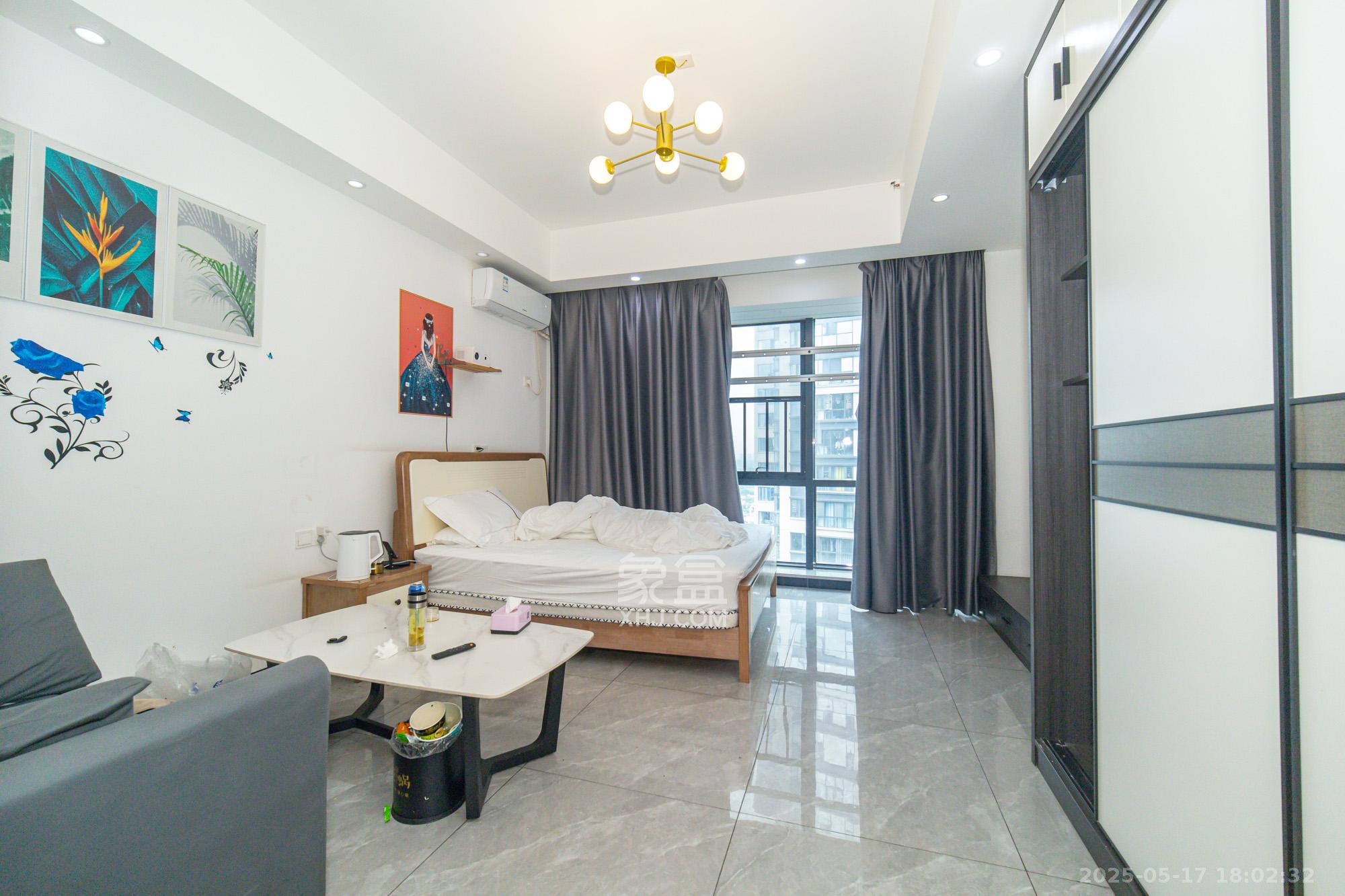 中建悦和城 1室1厅1卫 25.0万 中建悦和城 1室1厅1卫 25.0万客厅