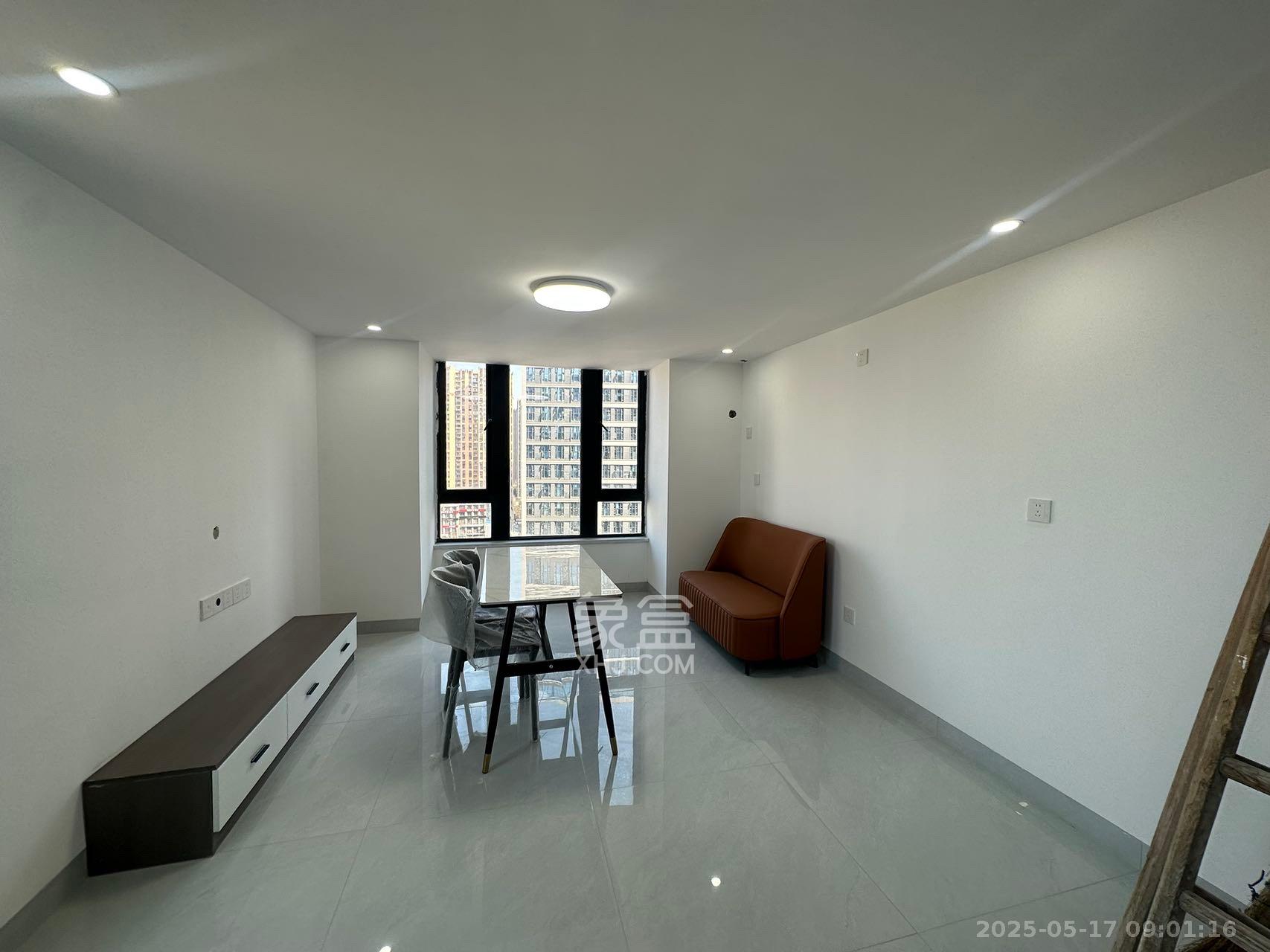 中海阅溪府 2室1厅1卫 2100.0元/月 中海阅溪府 2室1厅1卫 2100.0元/月室内图