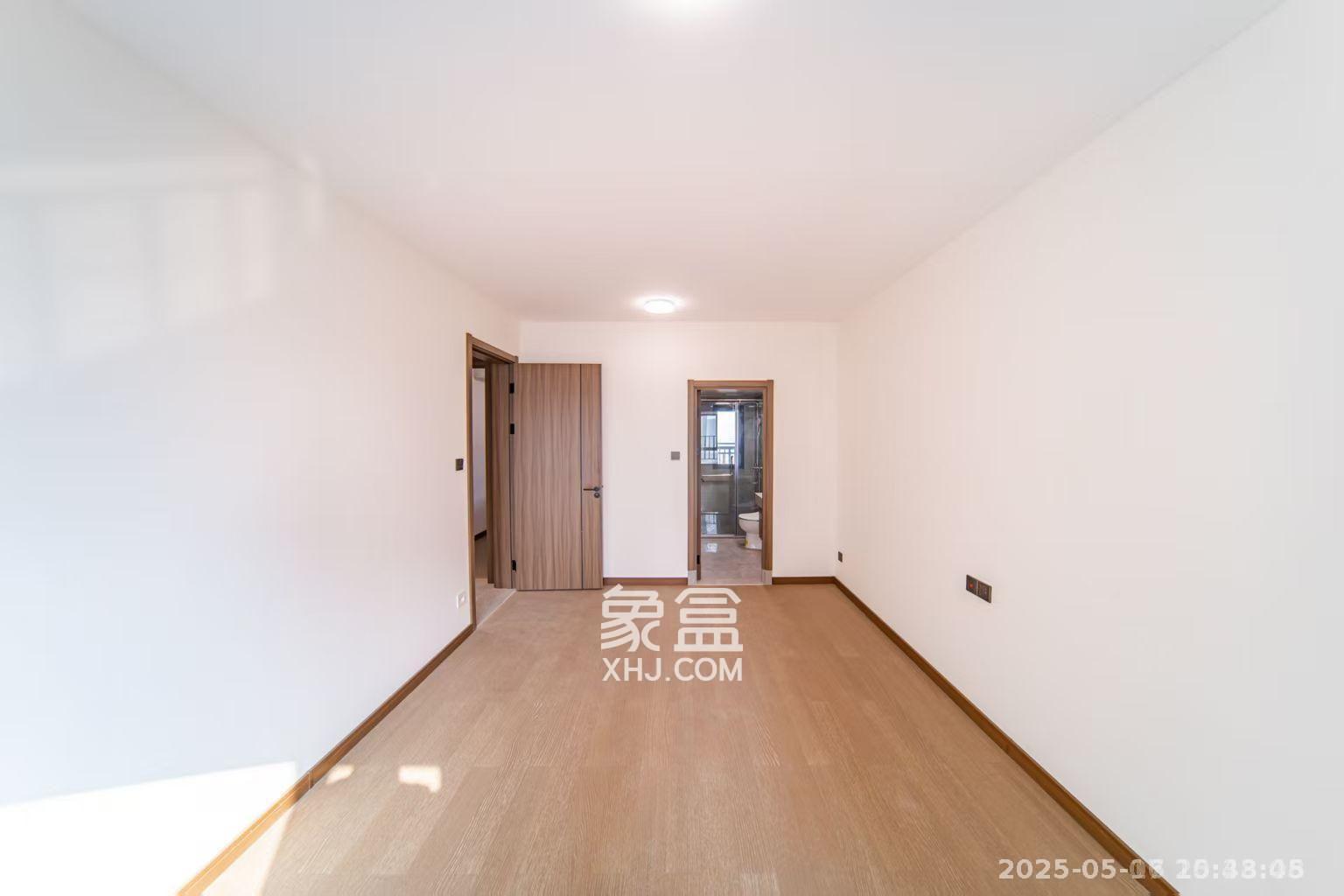 卓越洋湖晴翠 3室2厅2卫 3500.0元/月 卓越洋湖晴翠 3室2厅2卫 3500.0元/月室内图