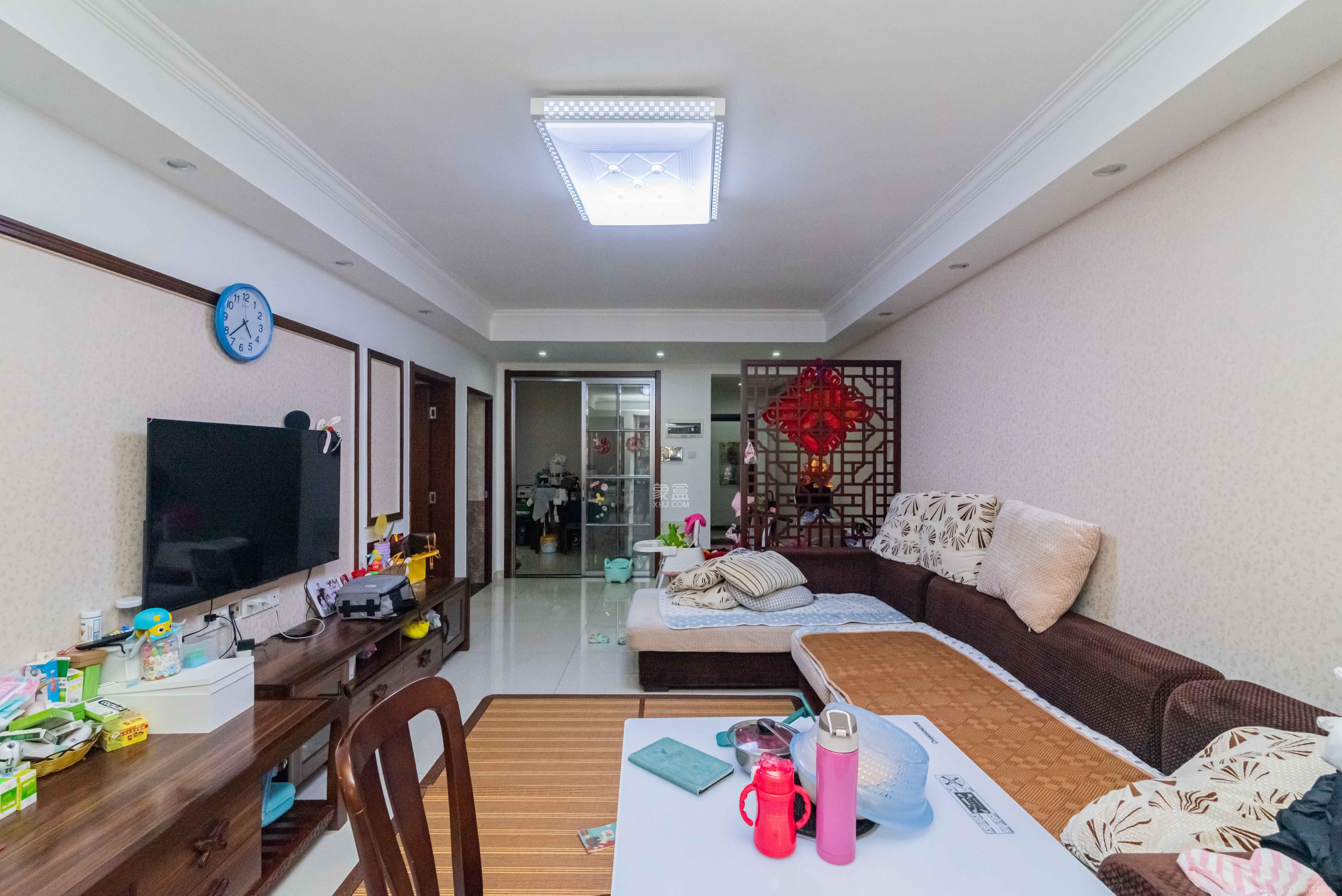 悦湖山 3室2厅2卫 2500.0元/月 悦湖山 3室2厅2卫 2500.0元/月室内图