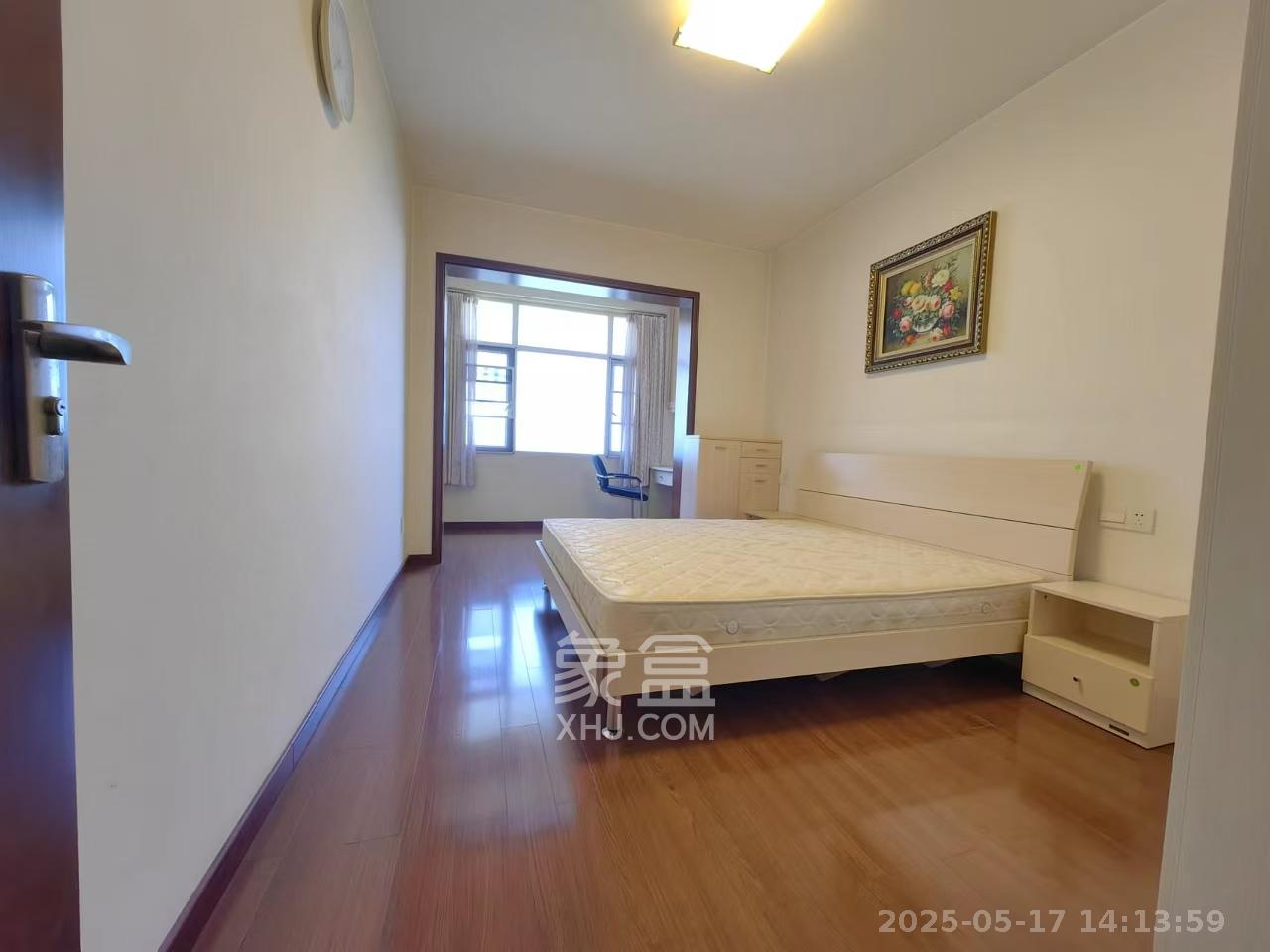 湘农桥社区 3室2厅1卫 2800.0元/月 湘农桥社区 3室2厅1卫 2800.0元/月室内图