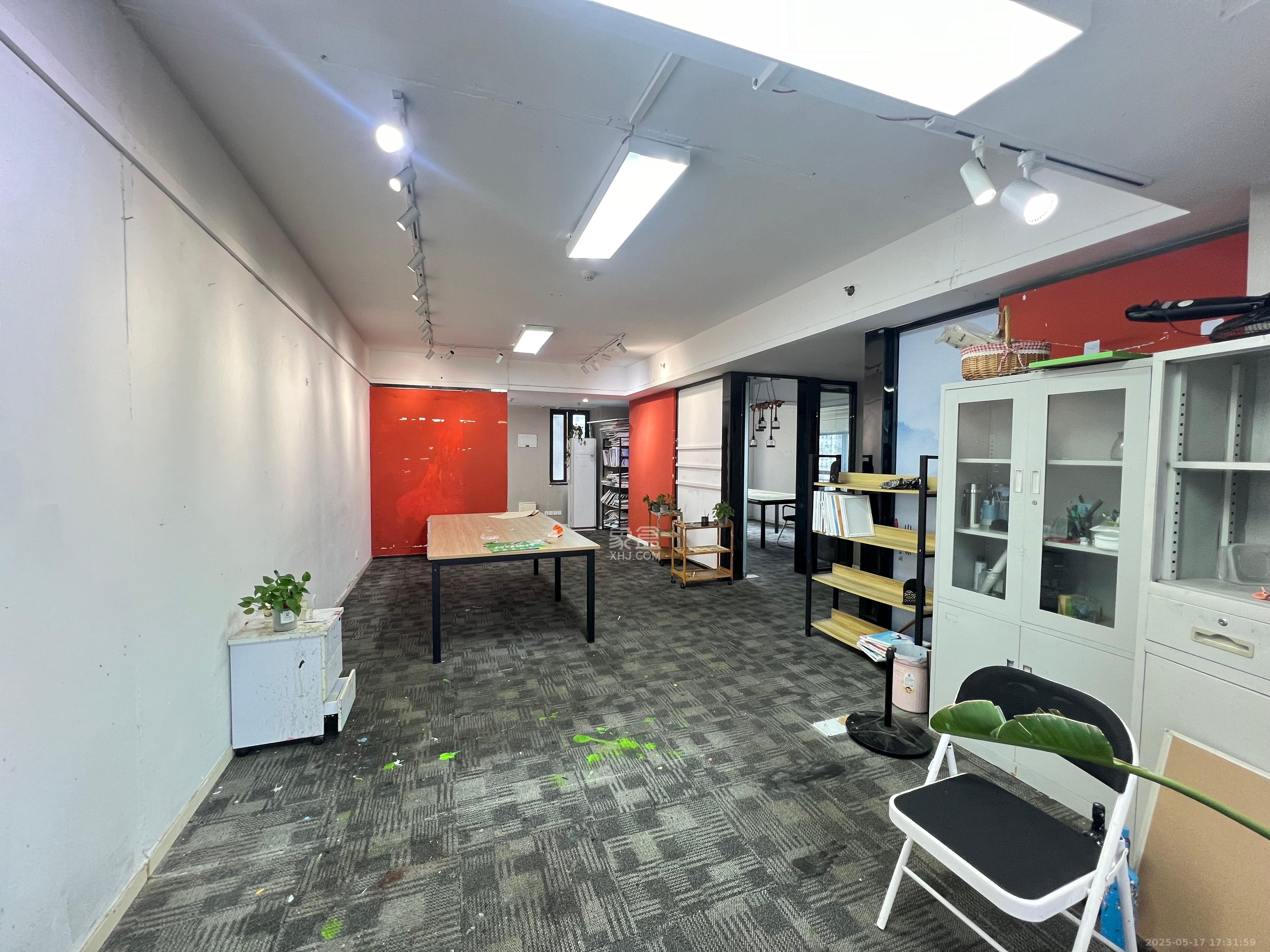 德思勤城市广场(宝格丽公寓) 2室1厅1卫 3500.0元/月 德思勤城市广场(宝格丽公寓) 2室1厅1卫 3500.0元/月室内图