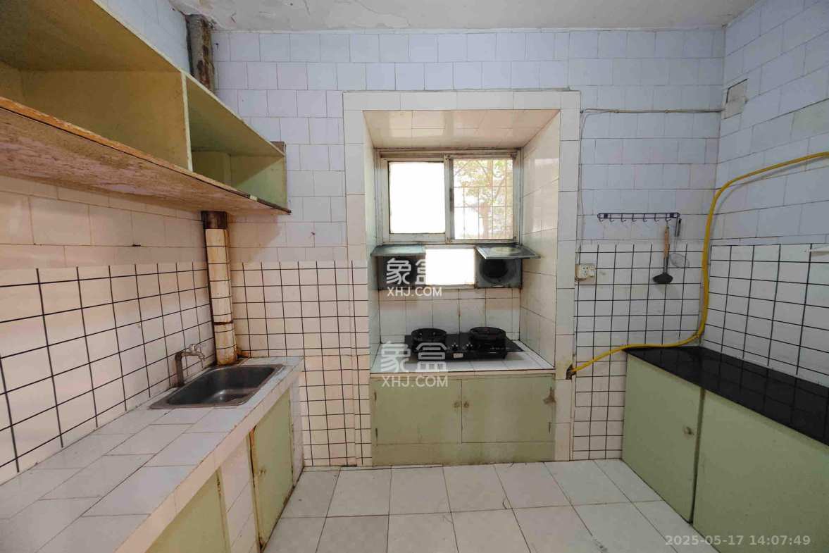 妹子山社区(曙光社区) 3室2厅1卫 1600.0元/月 妹子山社区(曙光社区) 3室2厅1卫 1600.0元/月室内图