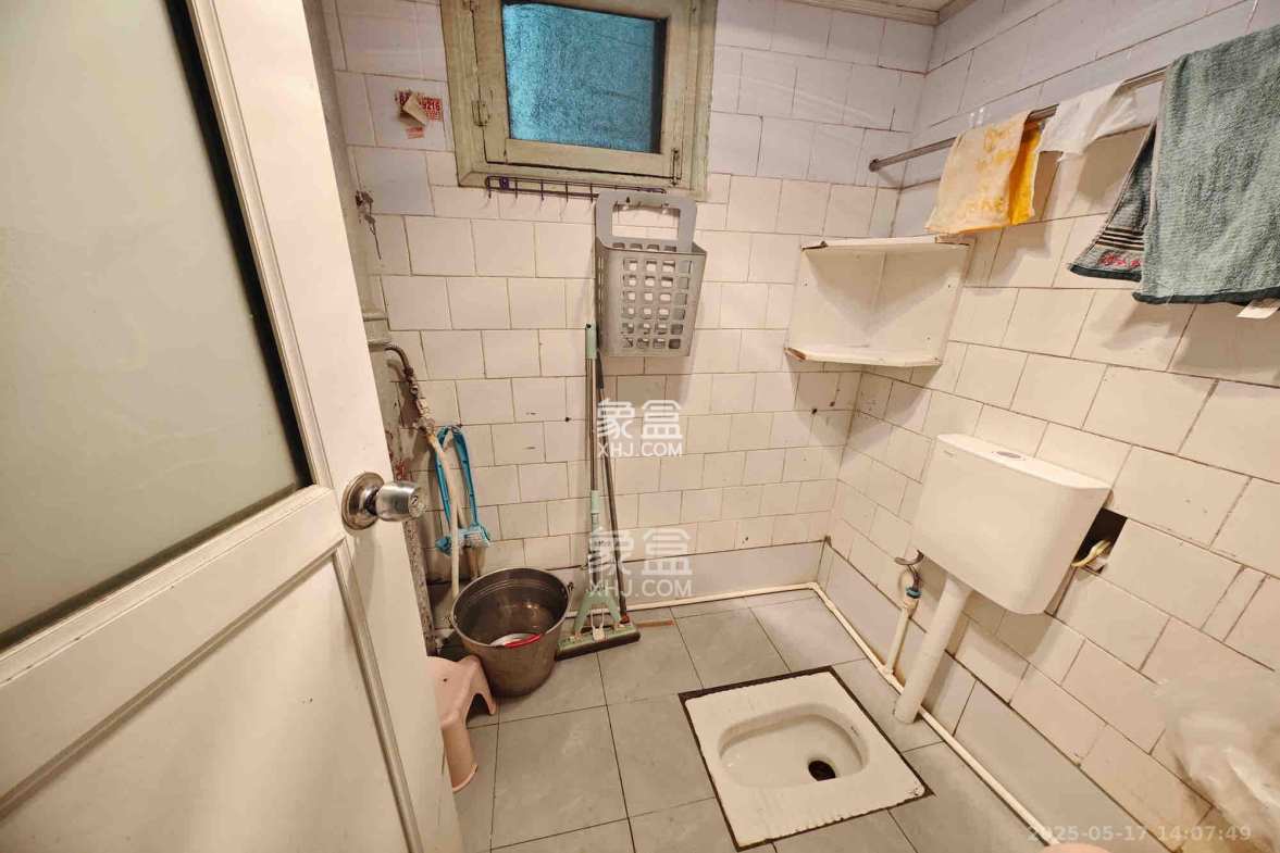 妹子山社区(曙光社区) 3室2厅1卫 1600.0元/月 妹子山社区(曙光社区) 3室2厅1卫 1600.0元/月室内图