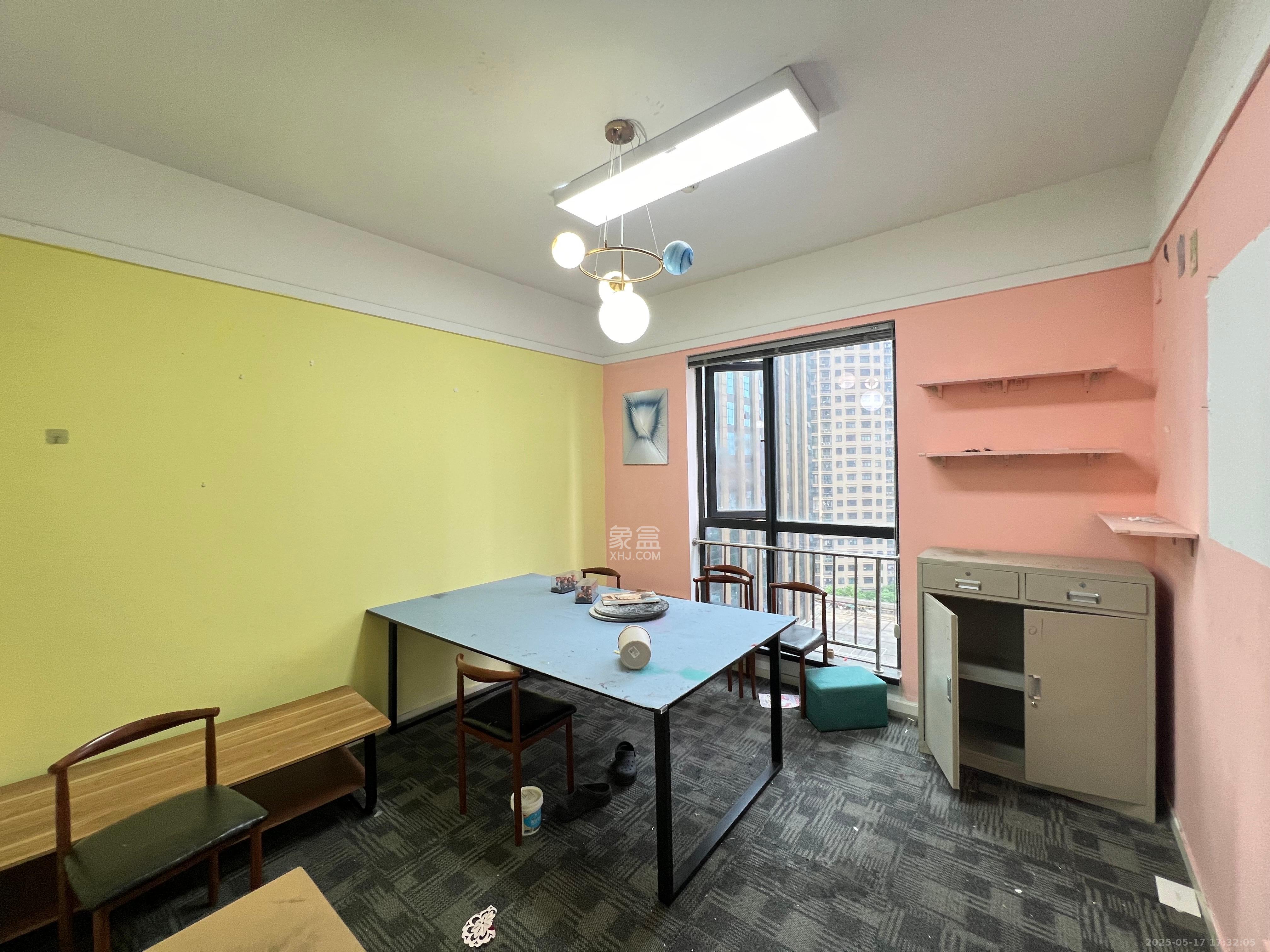 德思勤城市广场(宝格丽公寓) 2室1厅1卫 3500.0元/月 德思勤城市广场(宝格丽公寓) 2室1厅1卫 3500.0元/月室内图