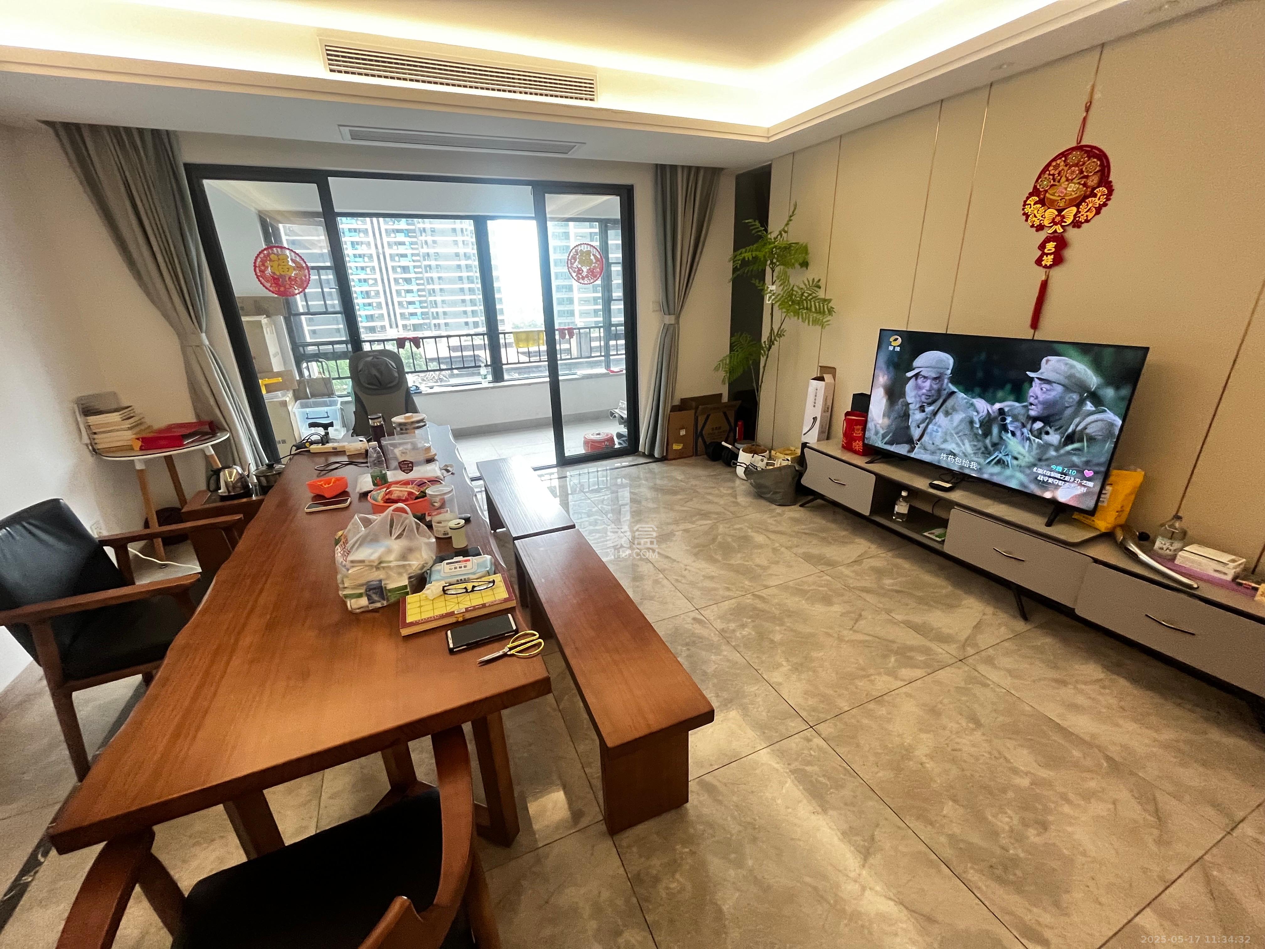 南山梅溪一方  4室2厅2卫   4500.00元/月室内图