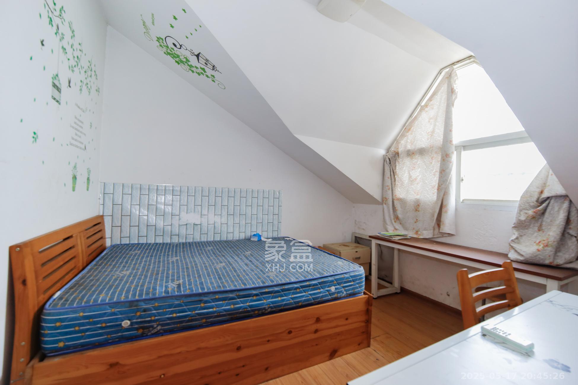 东方名都百草园  3室2厅1卫    38.0万卧室